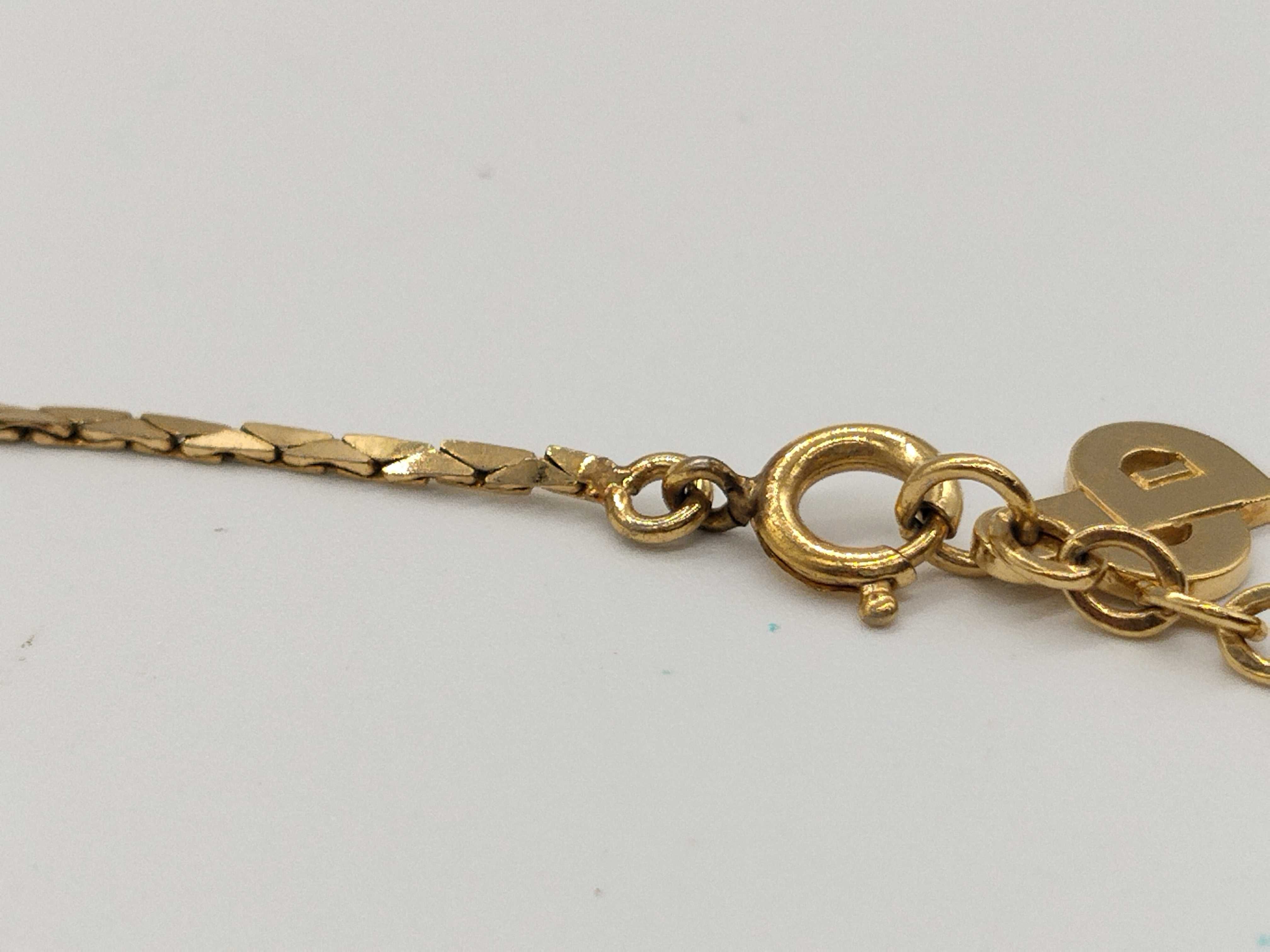 Heart Rhinestone Vintage Curb Chain Gold Necklace — view 6