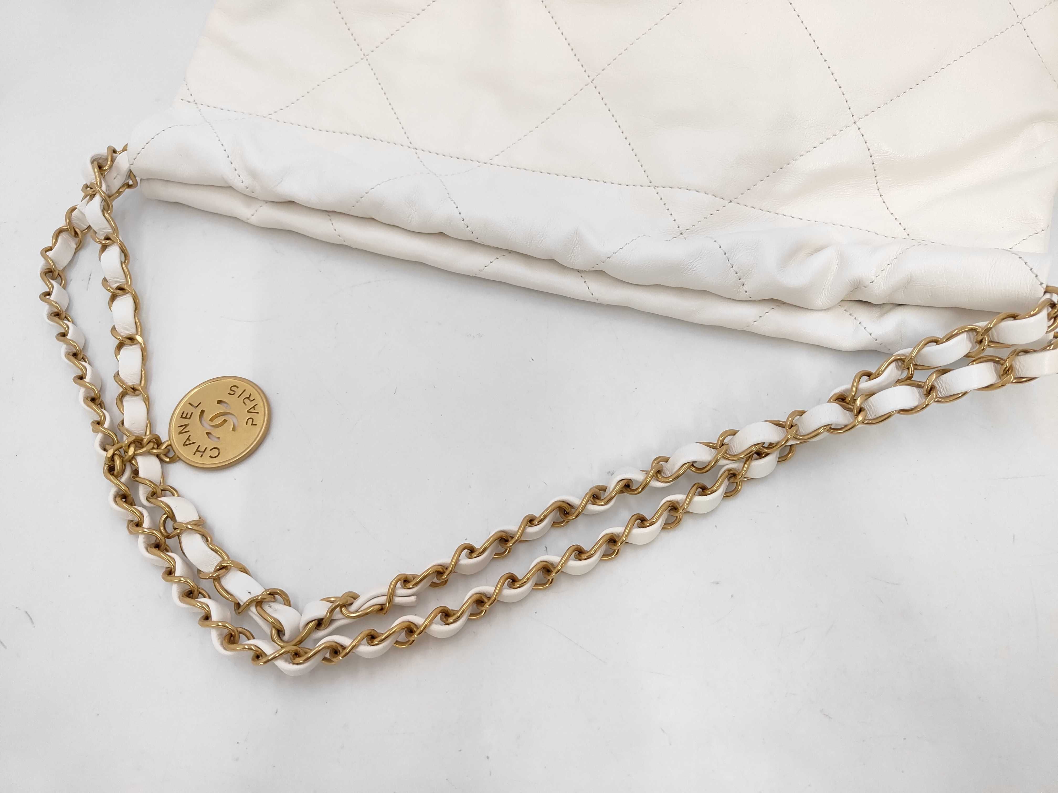 (stored item) with IC plate AS3260, comes with pouch. Chanel 22 Small Shiny Calfskin Chain Shoulder Bag, White with Gold Hardware. — view 6