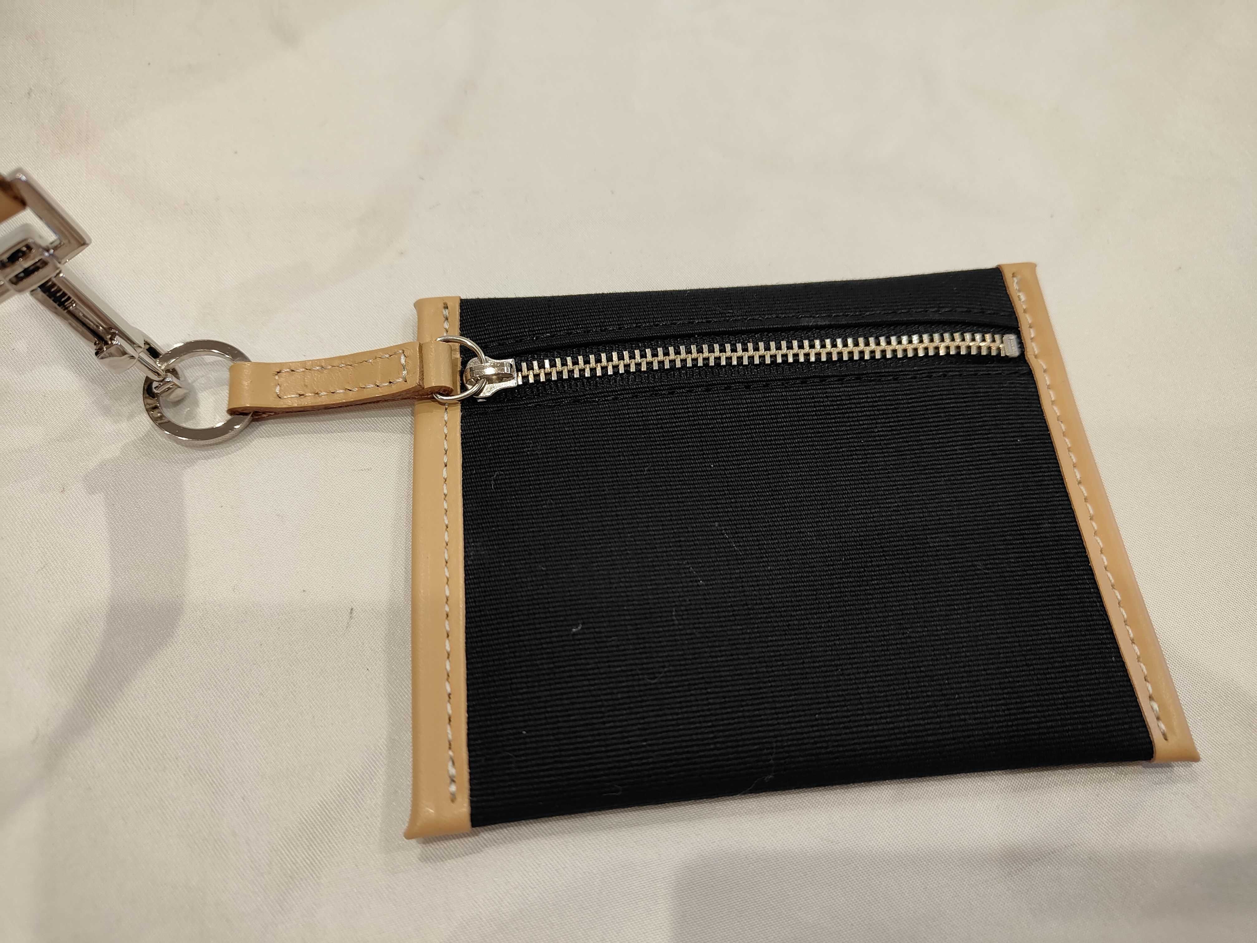 Blue Label Black Hand Tote Bag — view 10