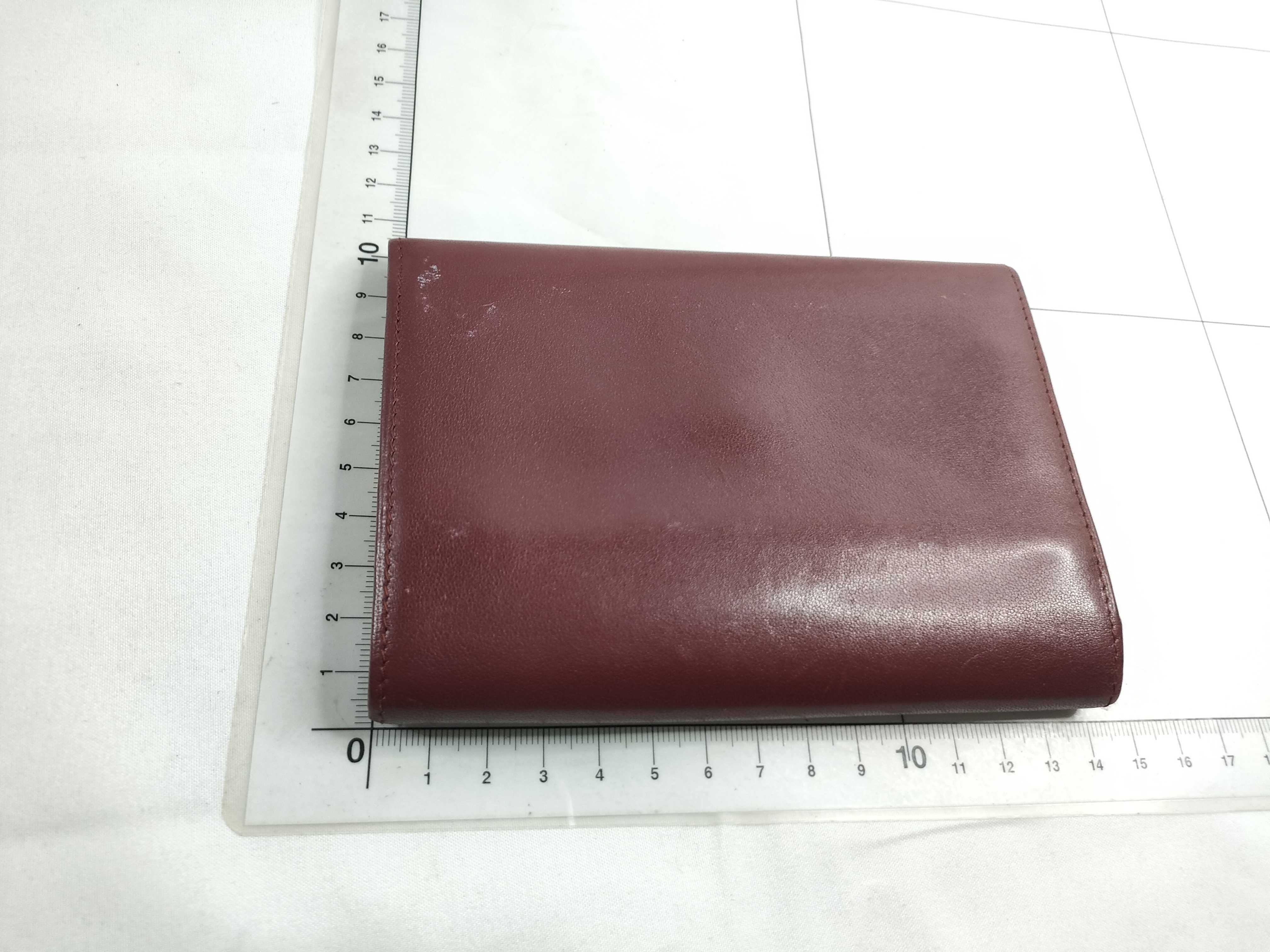 Must line leather wallet. — view 2