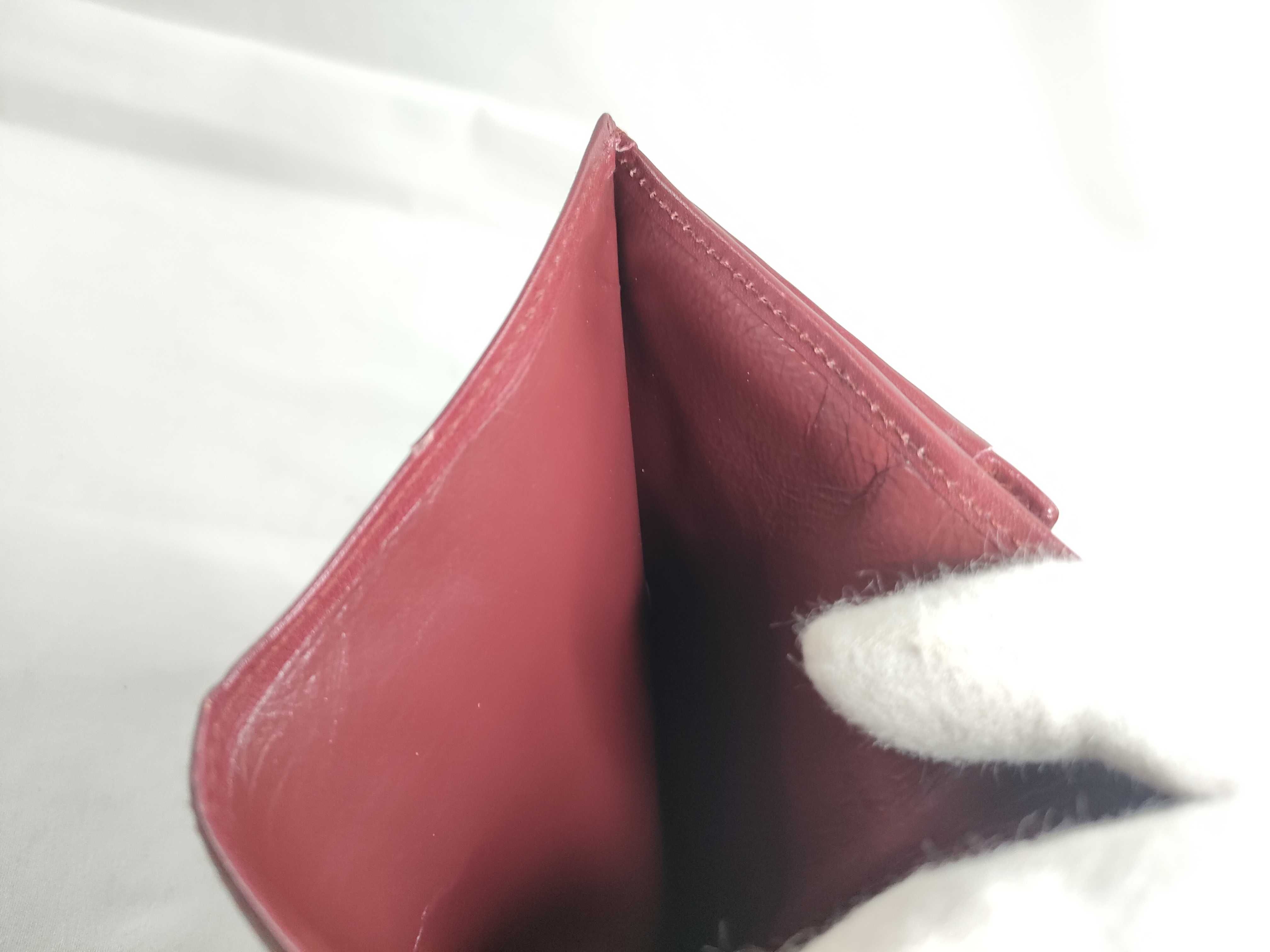 Must line leather wallet. — view 11