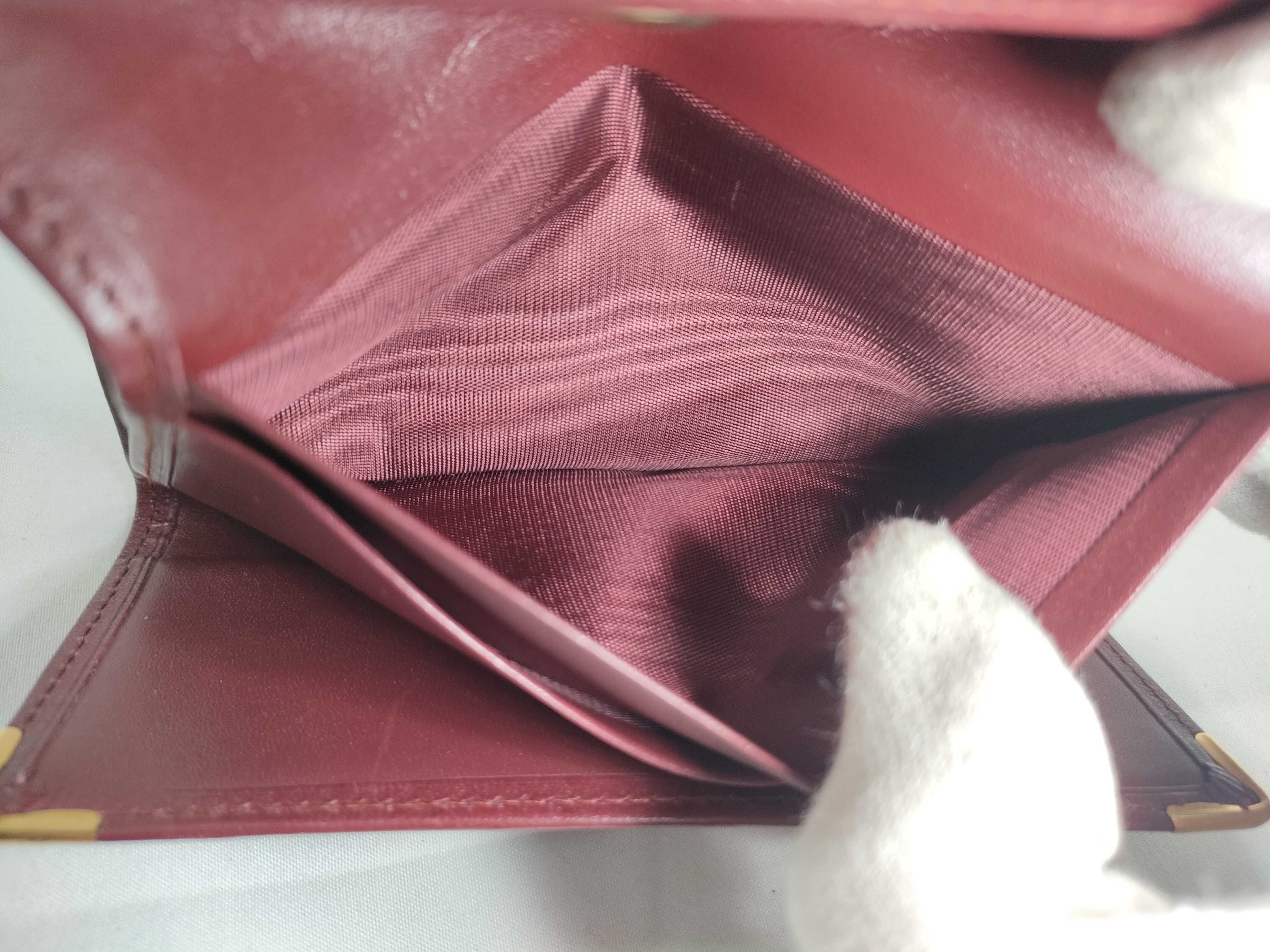 Must line leather wallet. — view 13