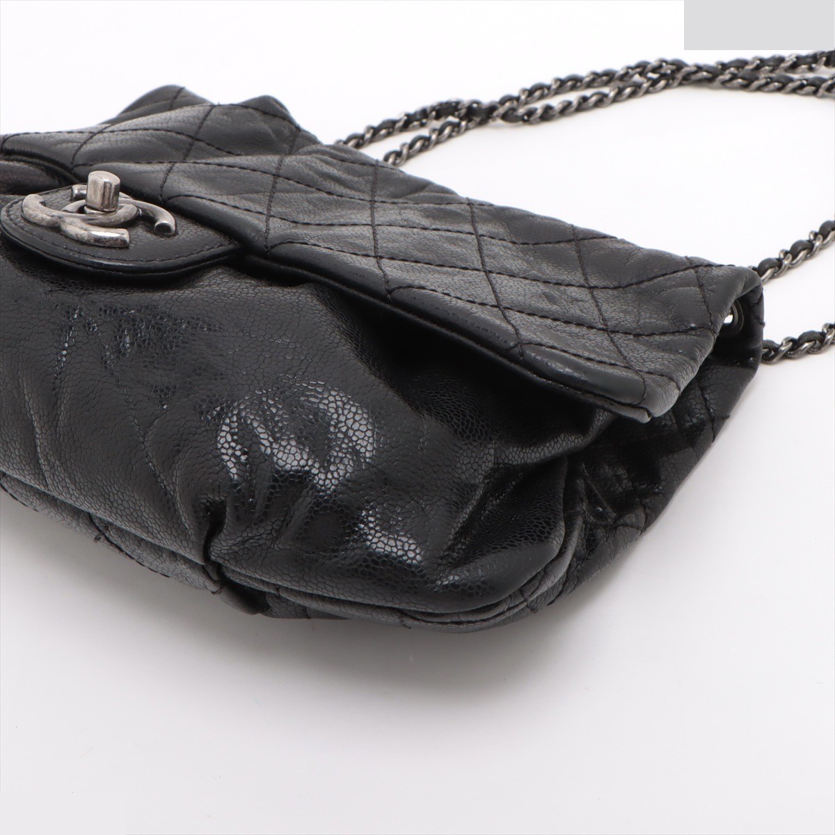 Matelassé Caviar Skin Single Flap Double Chain Bag — view 3