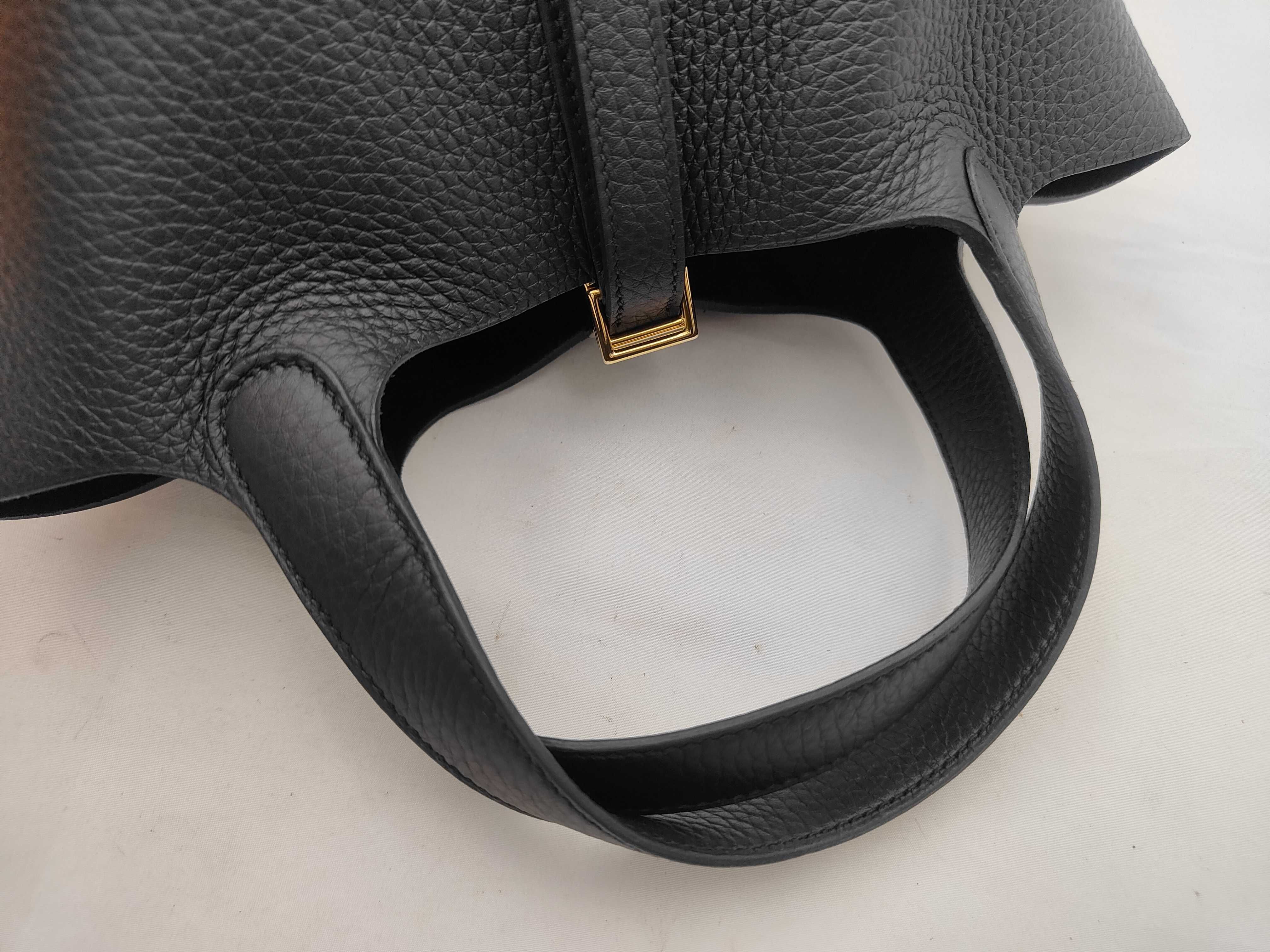 Picotin Lock 18 PM Taurillon Clemence Leather Handbag, Black with Gold Hardware, G Stamp — view 3