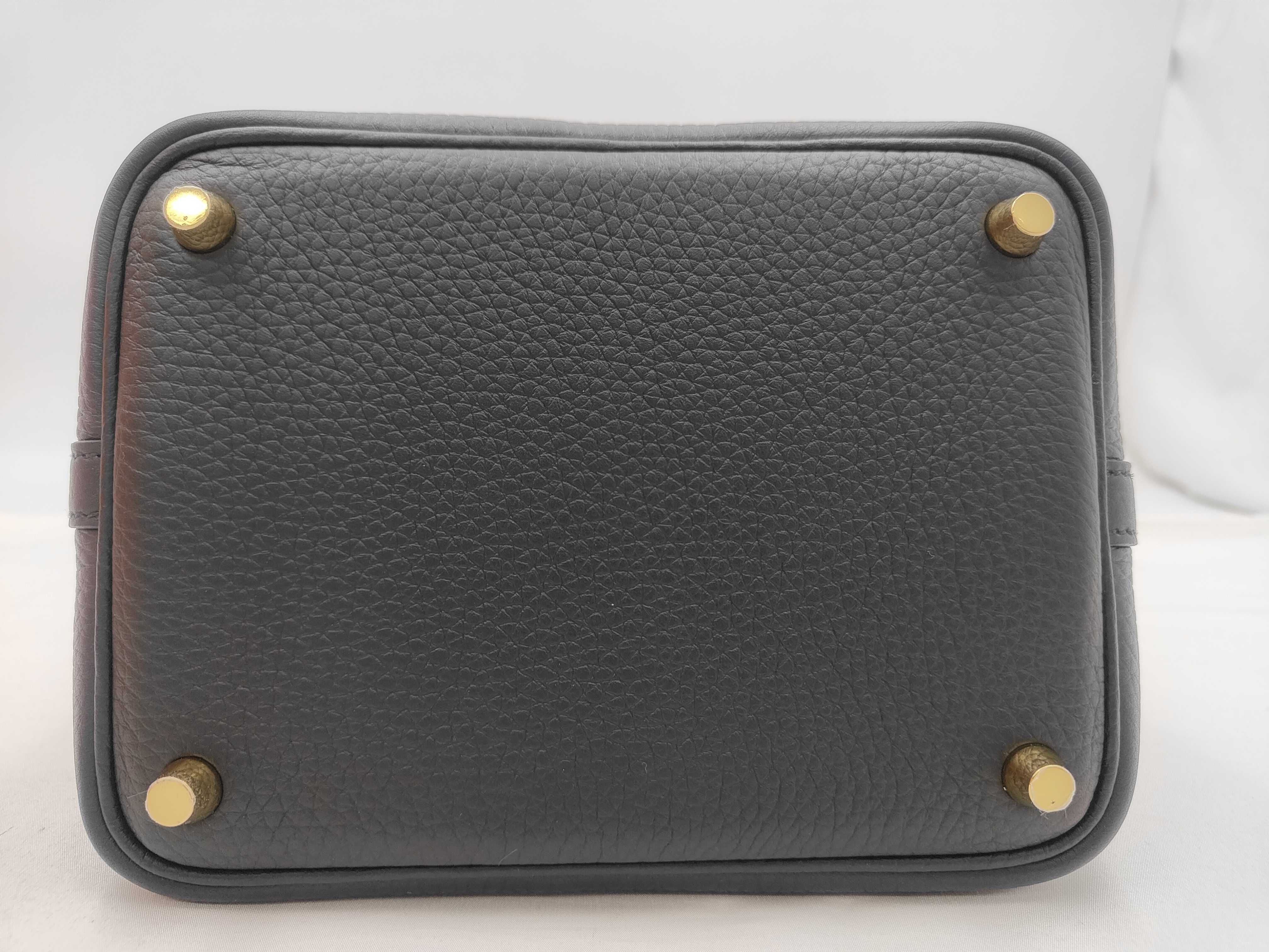 Picotin Lock 18 PM Taurillon Clemence Leather Handbag, Black with Gold Hardware, G Stamp — view 7