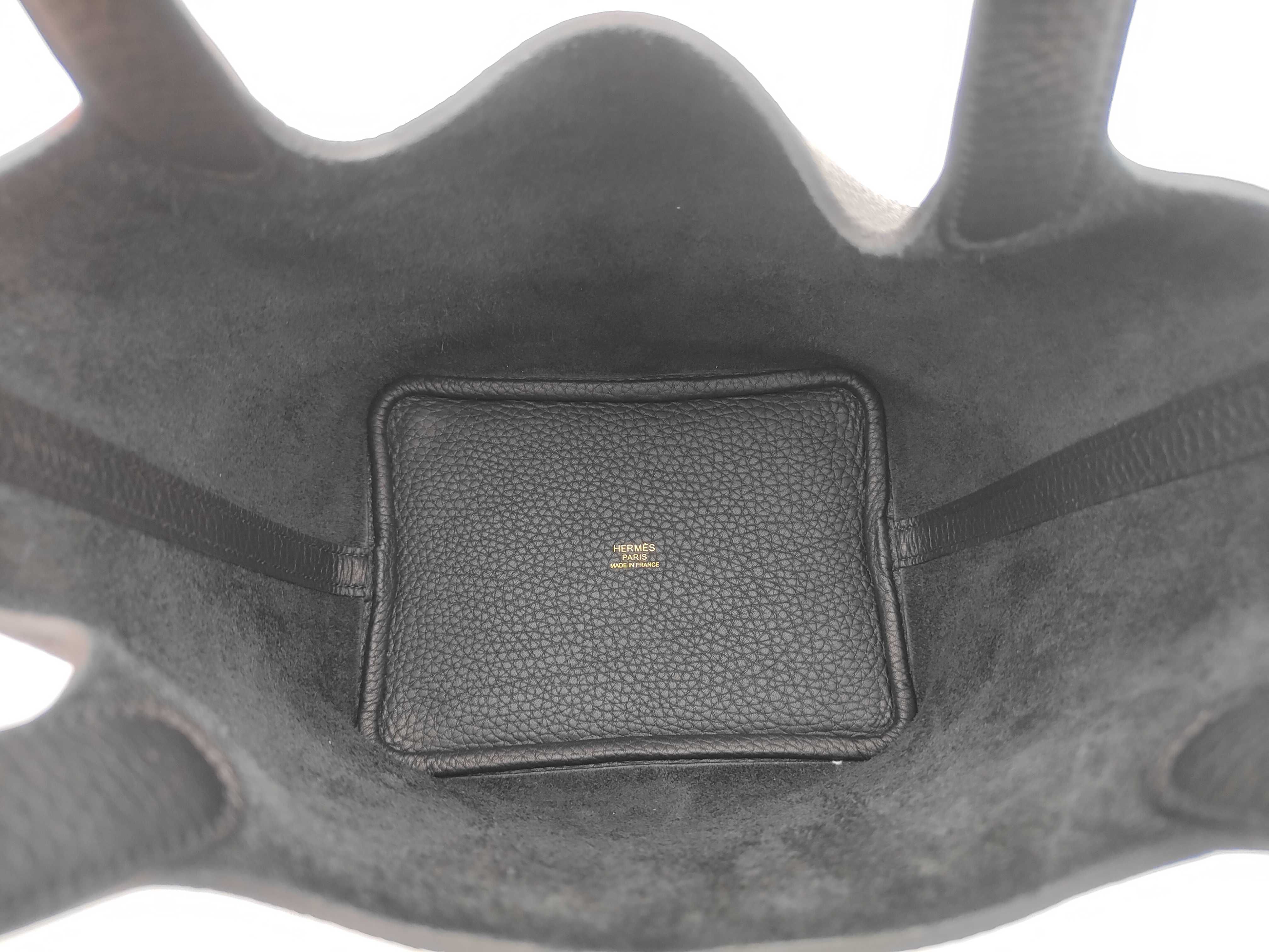 Picotin Lock 18 PM Taurillon Clemence Leather Handbag, Black with Gold Hardware, G Stamp — view 8
