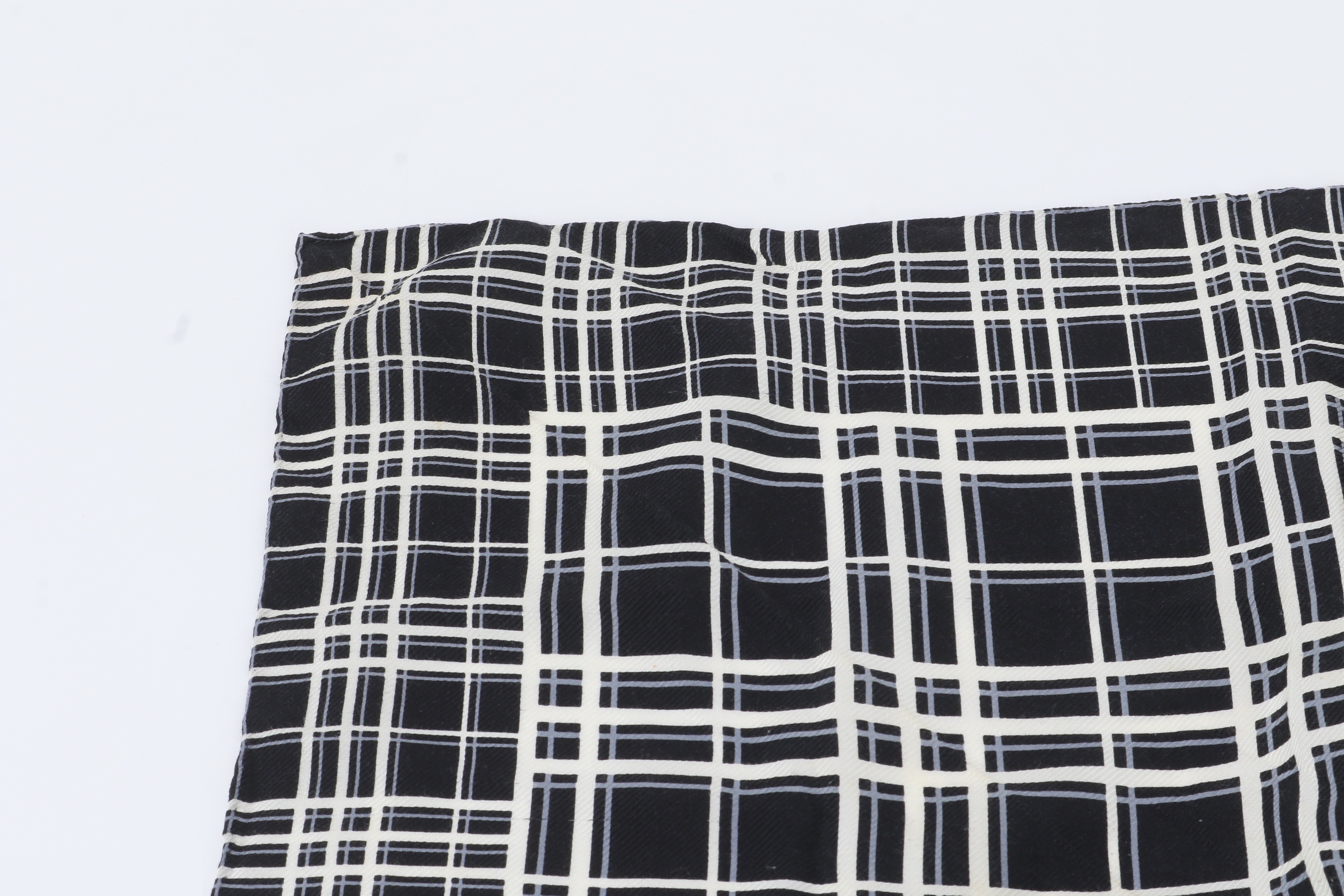 Other lines: Small items, accessories, scarves — view 3