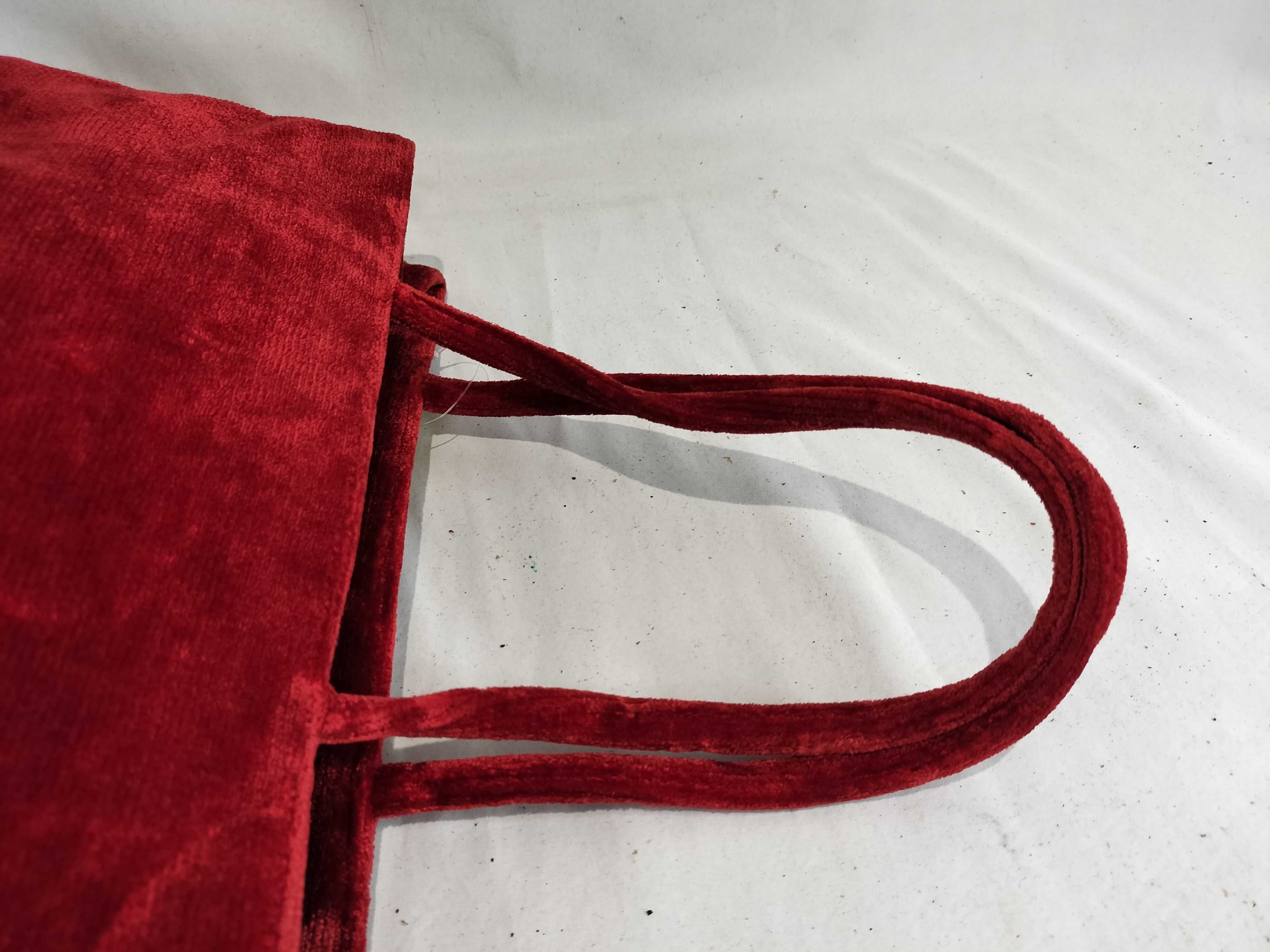 Logo Line Tote Bag / Pile Handbag — view 4
