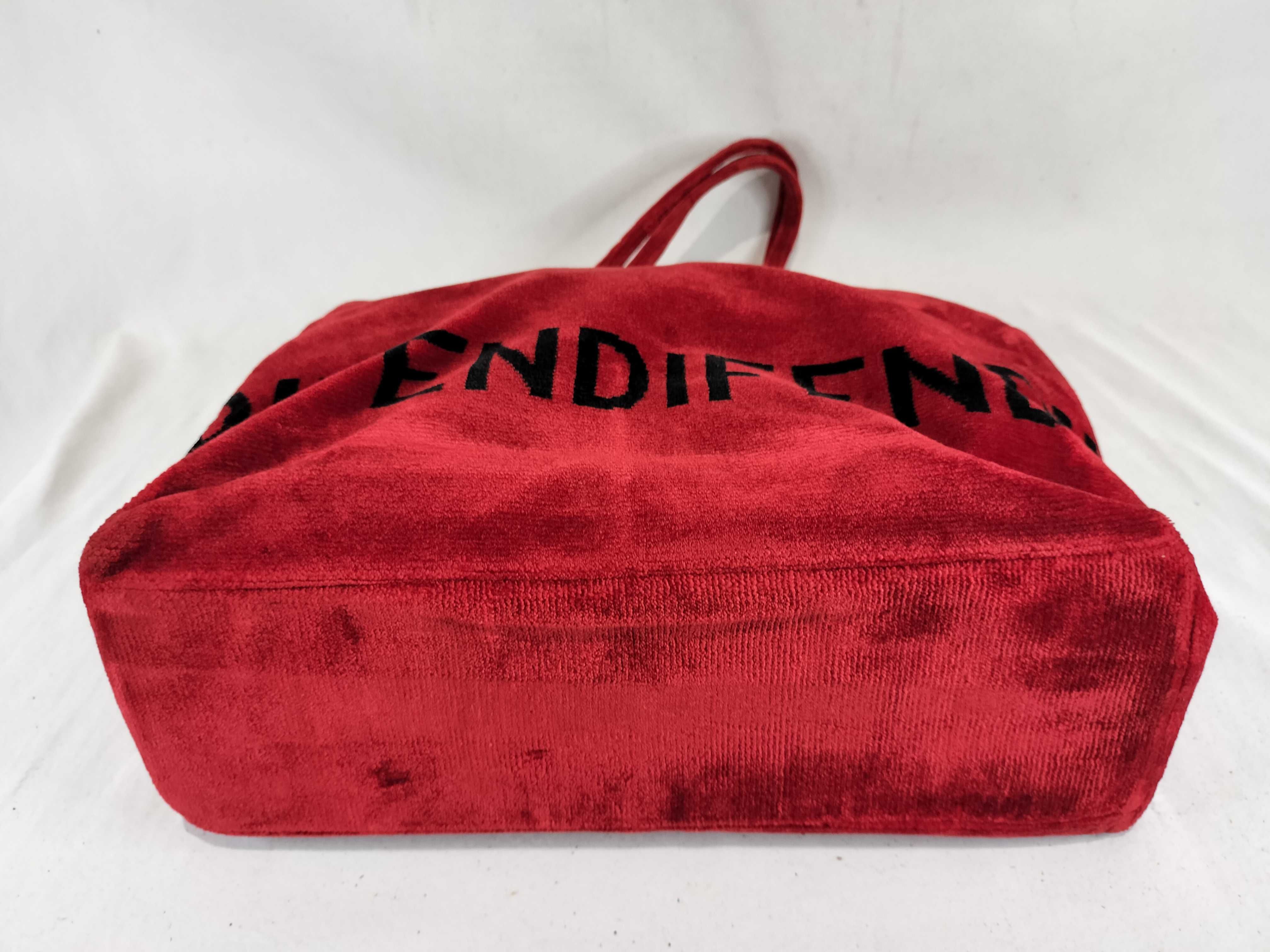 Logo Line Tote Bag / Pile Handbag — view 8