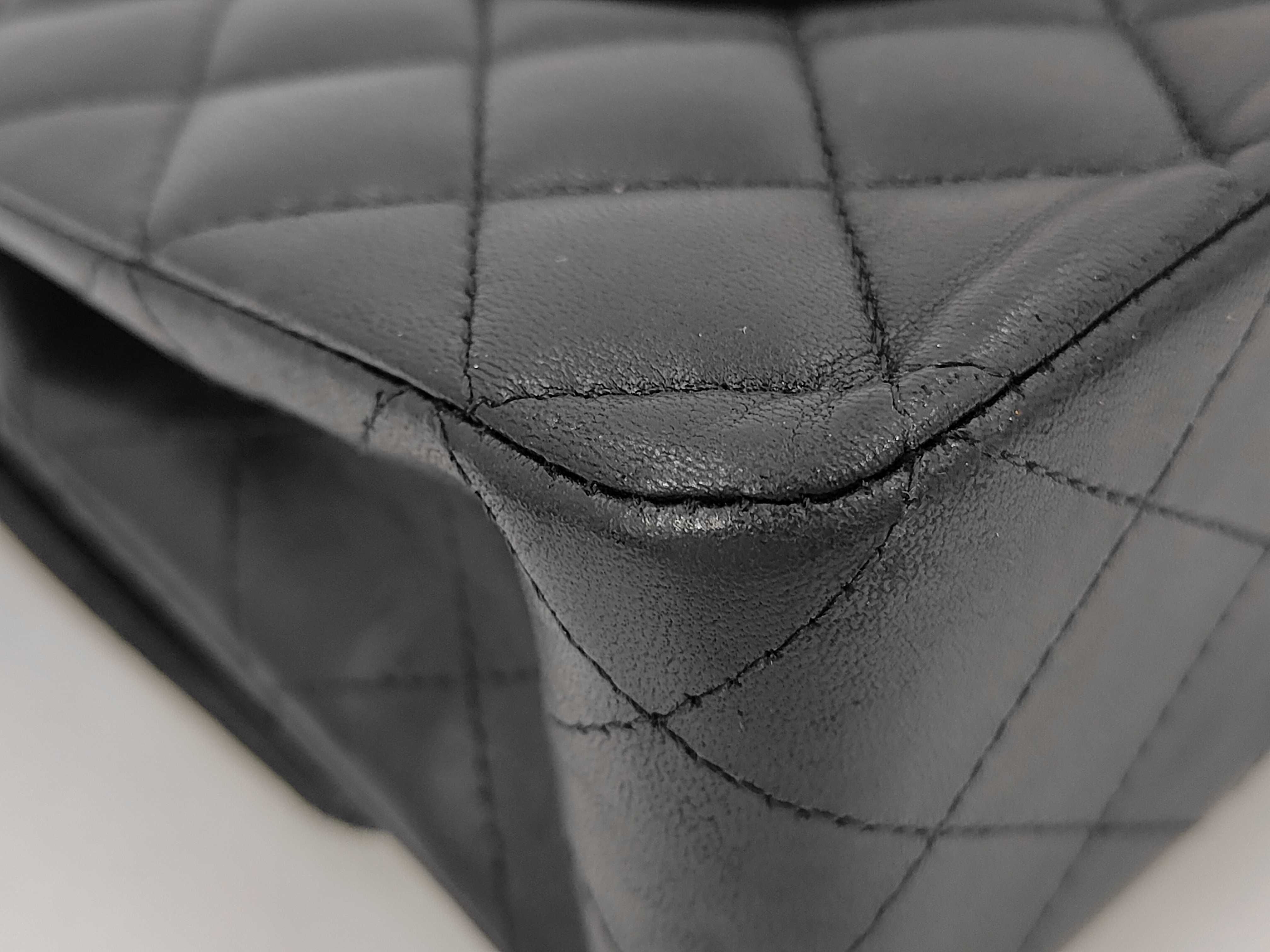 Matelassé 25 Double Flap Double Chain Lambskin Shoulder Bag — view 3