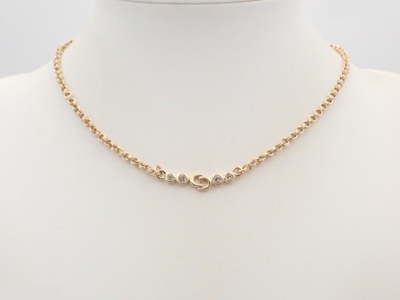 Gold-colored chain necklace, approximately 43cm in length. — view 3