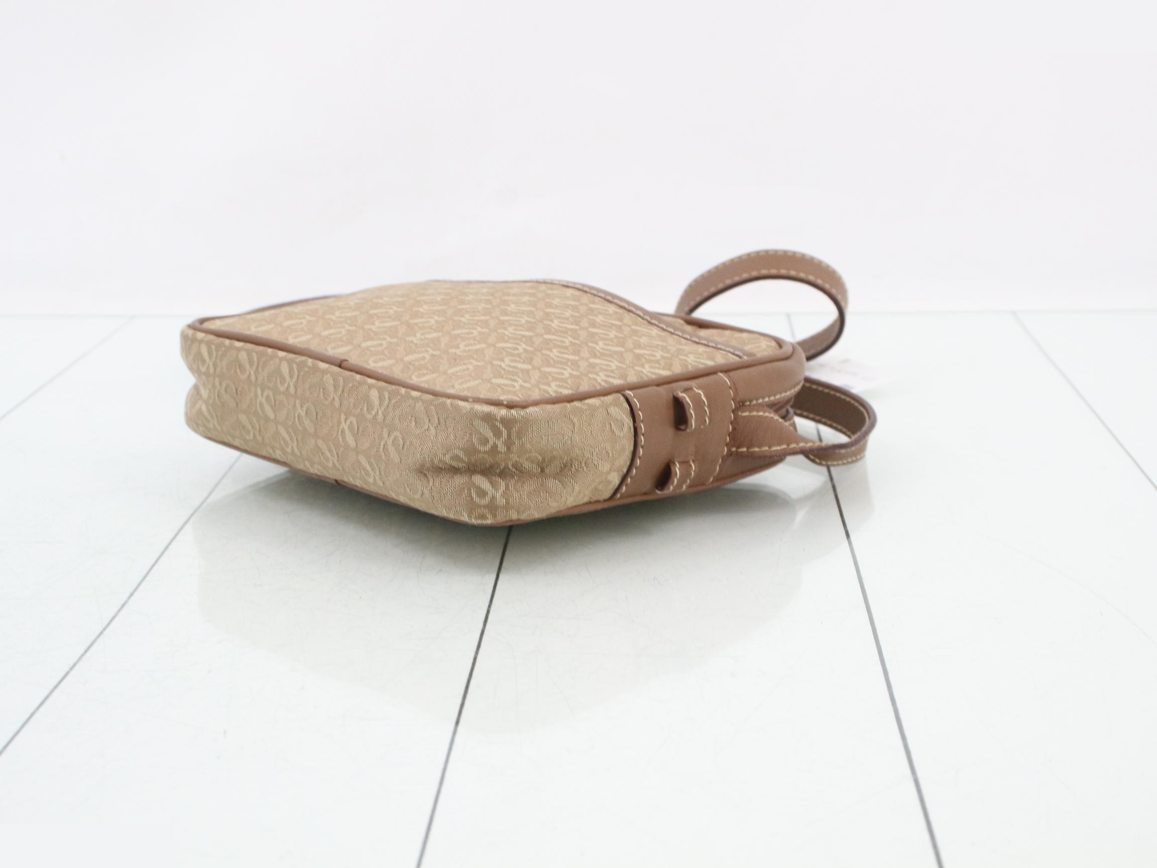 Other lines: Bags & Shoulder Bags, Anagram Pattern, Canvas, Brown — view 6