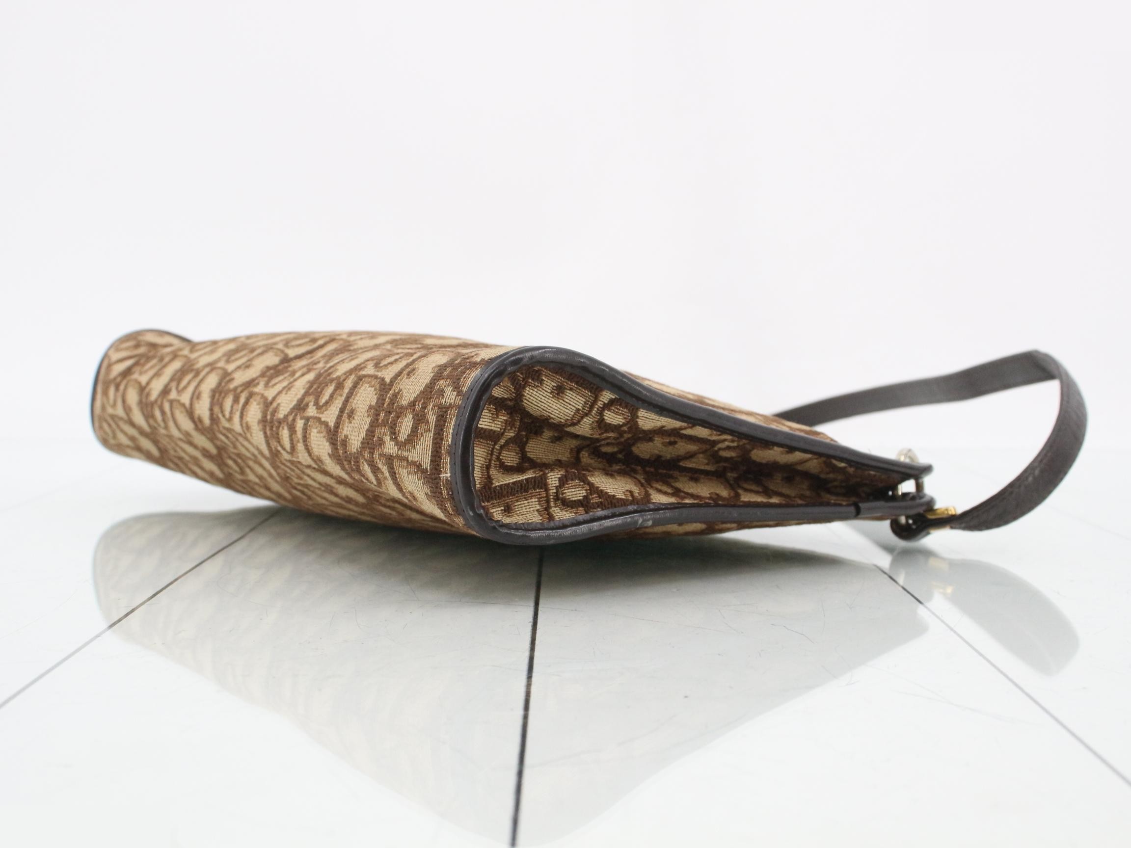 Trotter (Bag) - Shoulder Bag — view 6
