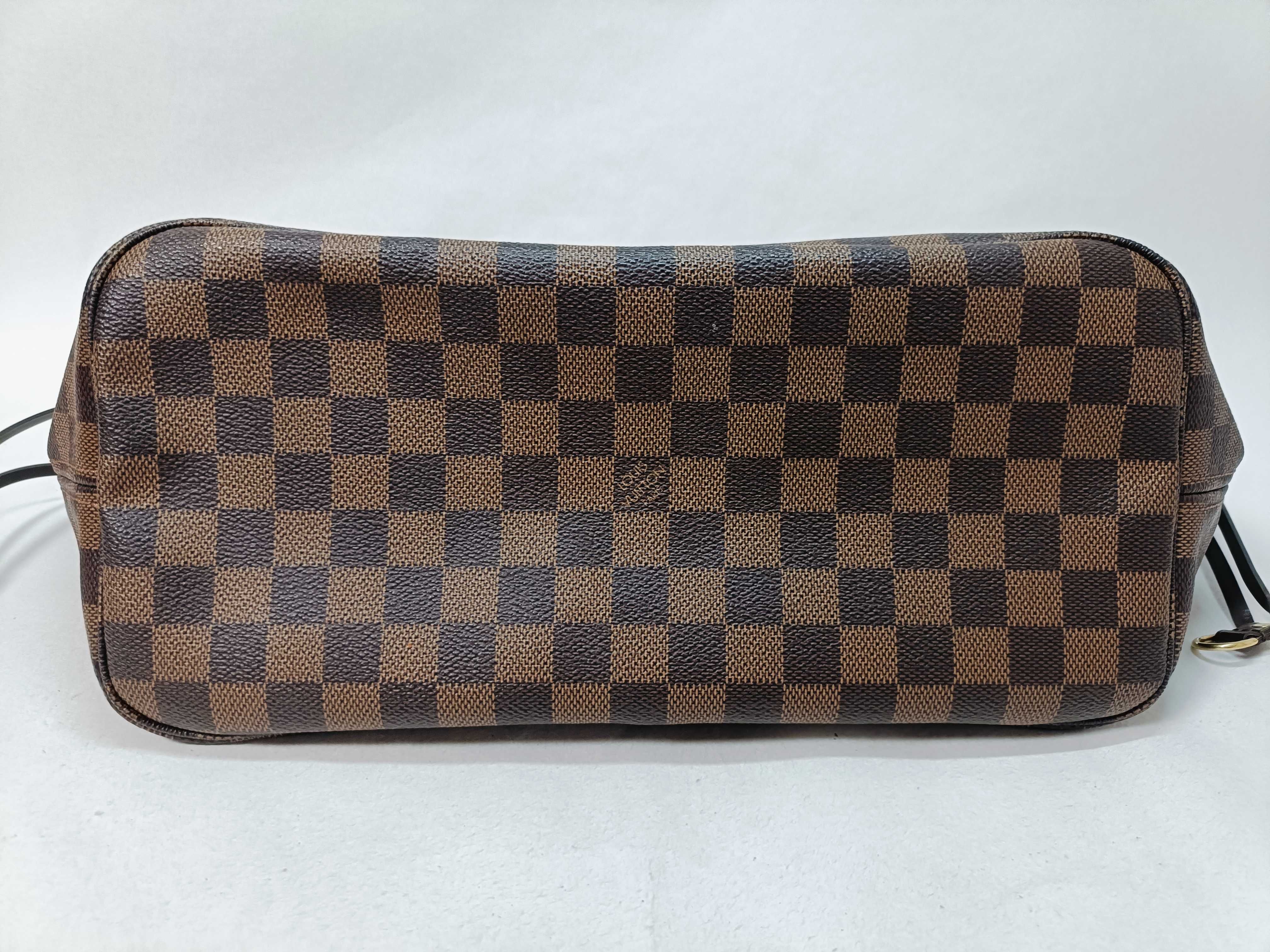 Damier N51105 Neverfull MM Tote Bag — view 7