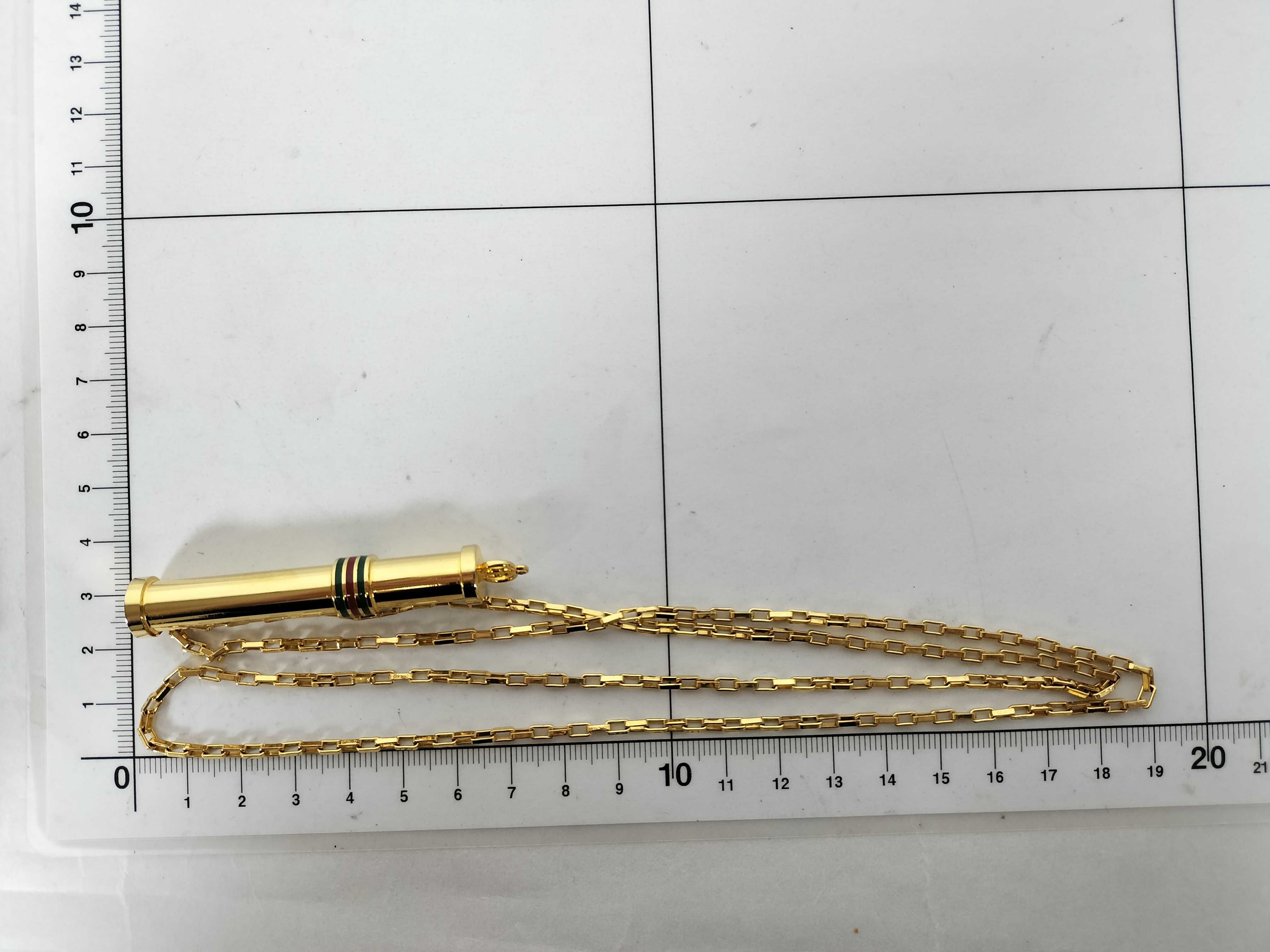 necklace, perfume bottle, and other accessories. — view 10