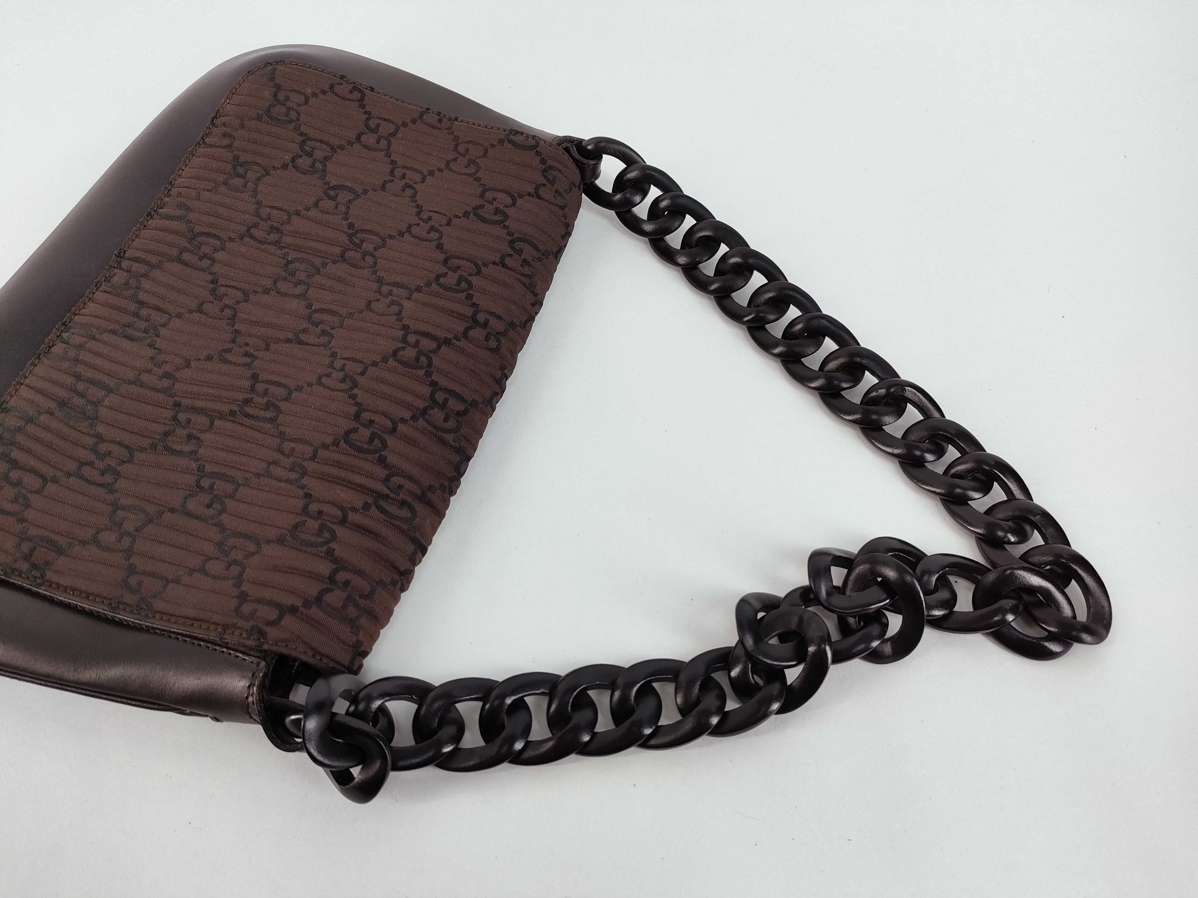 GG Pleated Chain Shoulder Bag — view 3