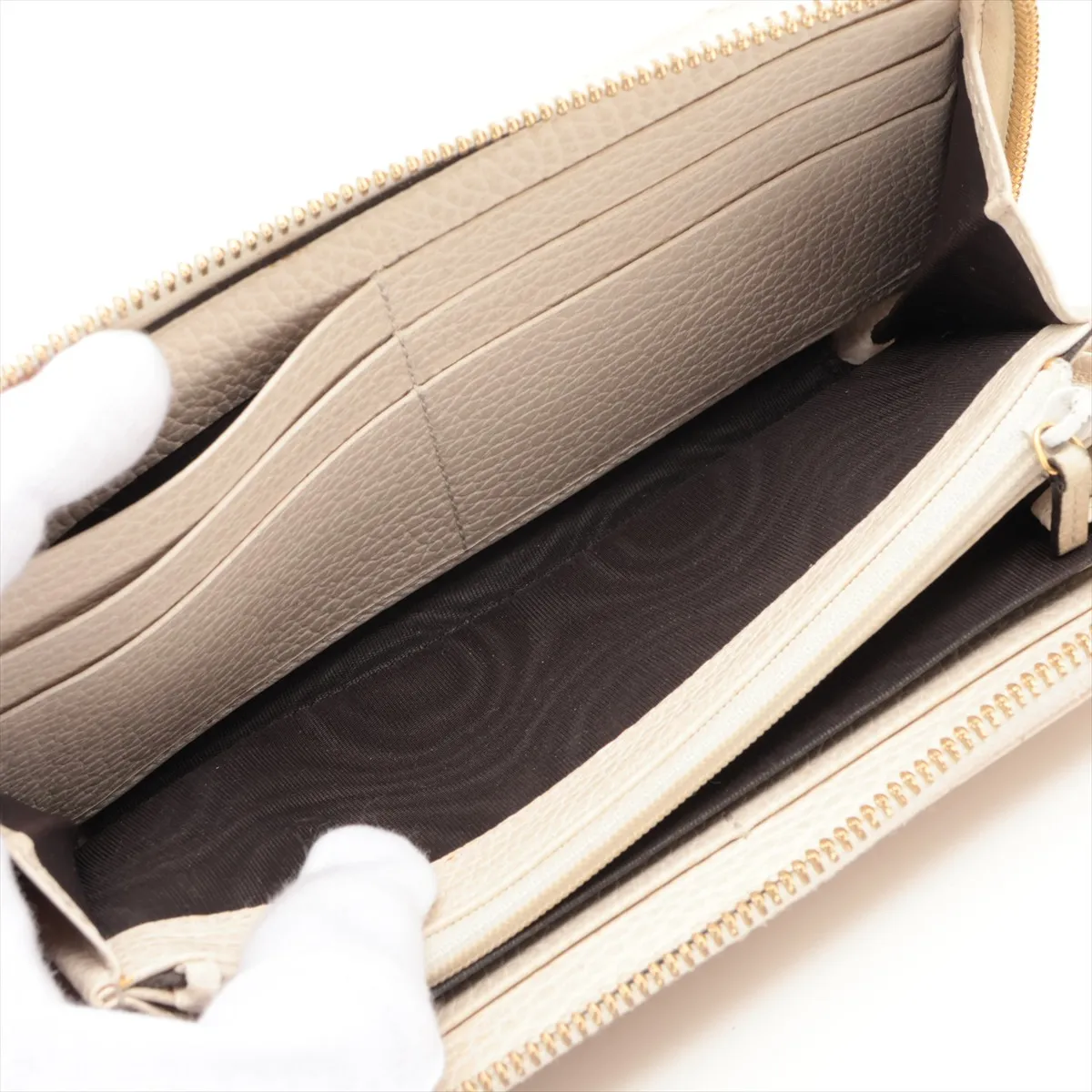 GG Marmont 456117 Leather Round Zip Wallet White — view 4