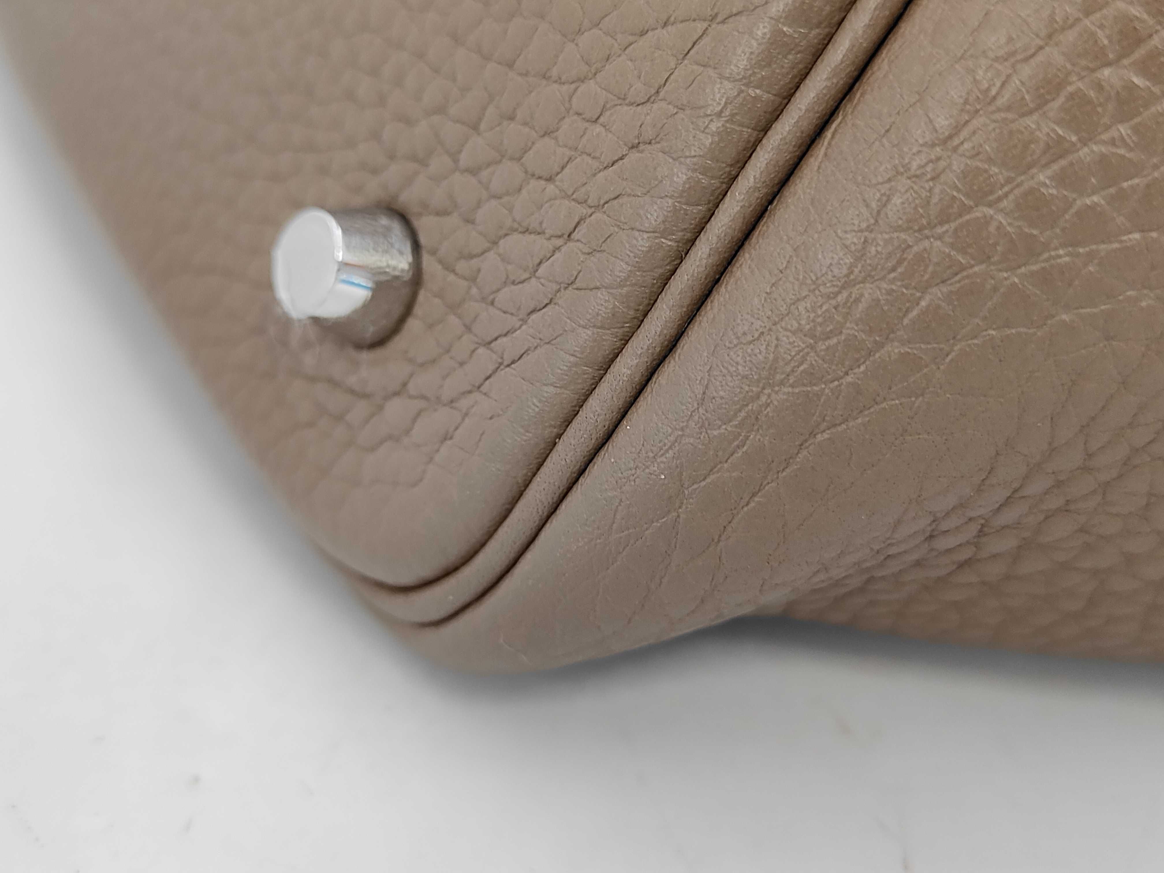 Picotin Lock 22 MM Taurillon Clemence Etoupe Silver Hardware Y:2020 Handbag — view 7