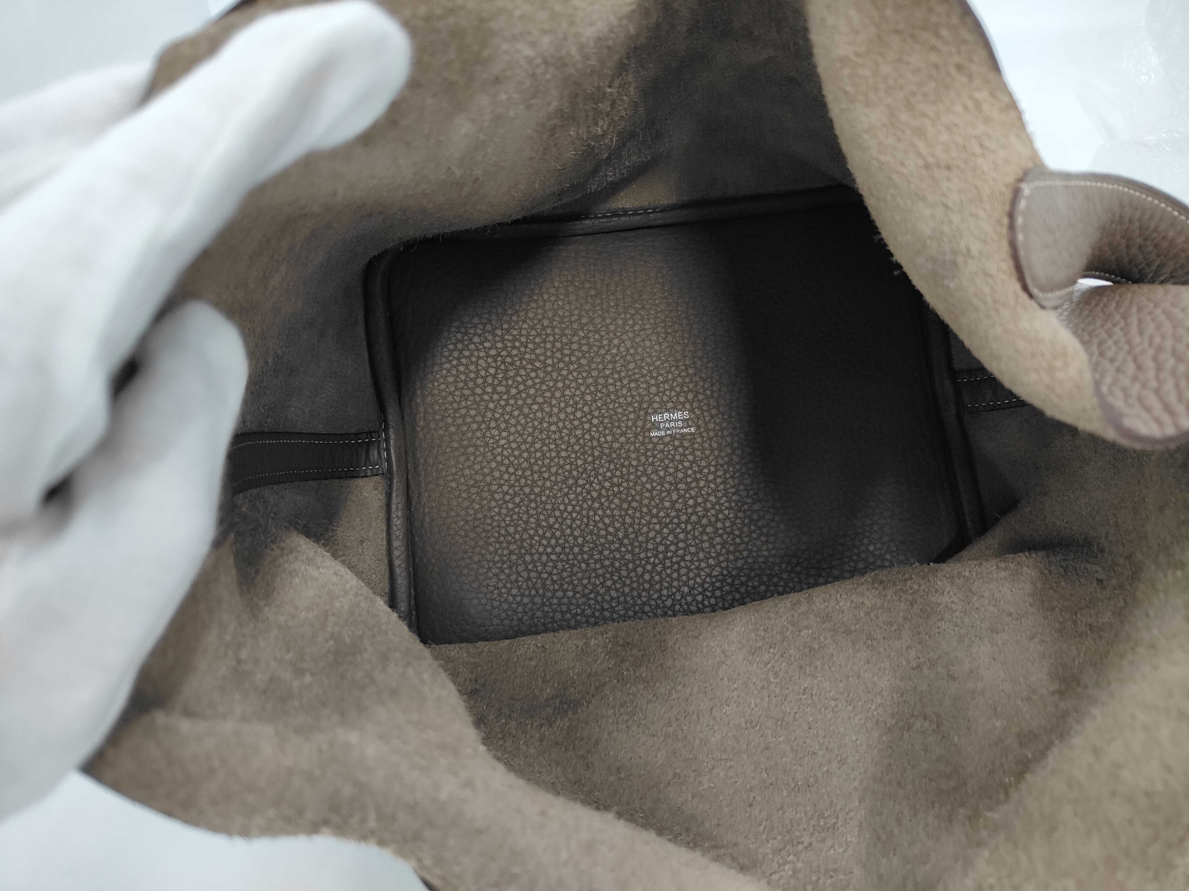 Picotin Lock 22 MM Taurillon Clemence Etoupe Silver Hardware Y:2020 Handbag — view 8