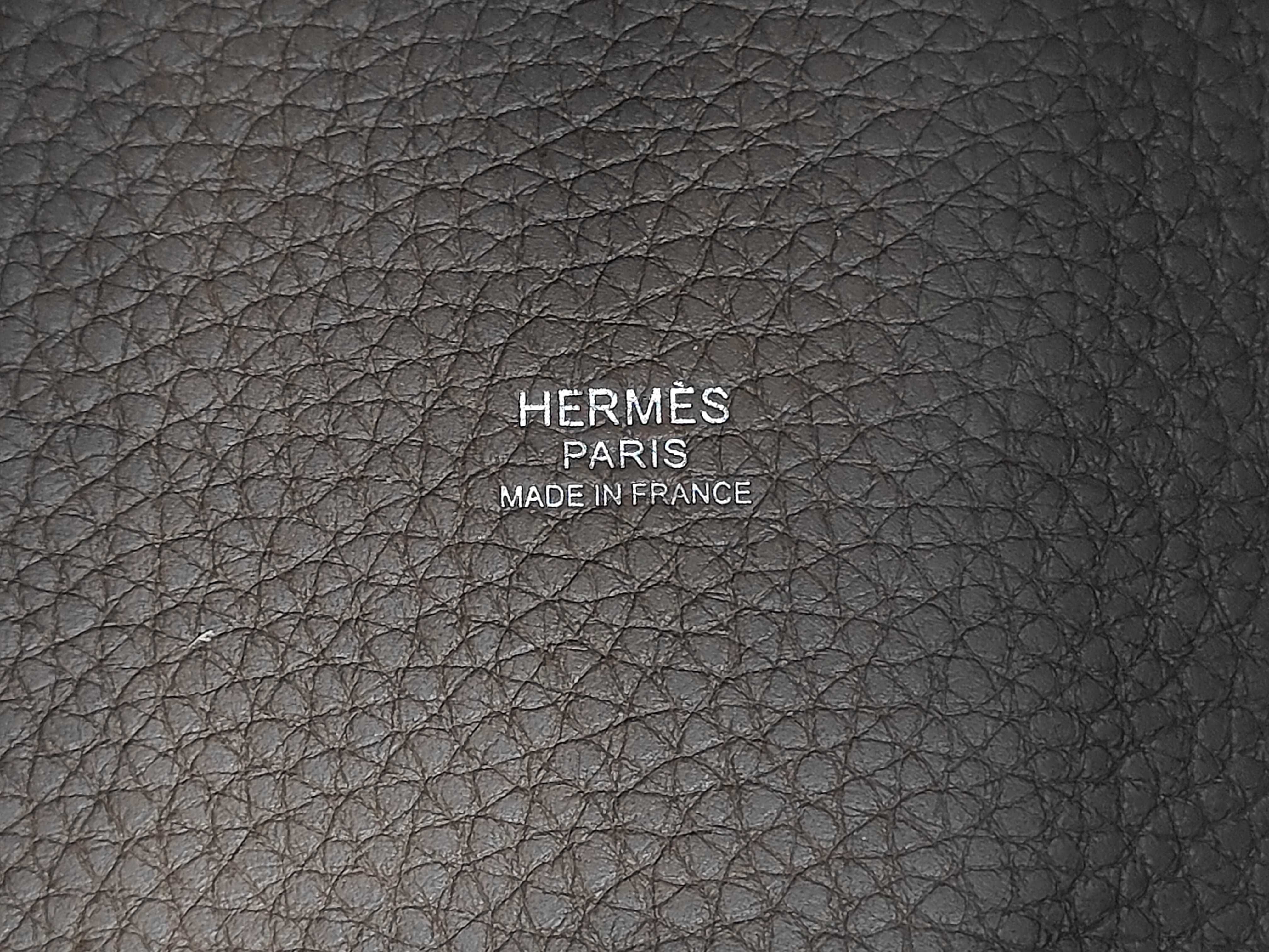 Picotin Lock 22 MM Taurillon Clemence Etoupe Silver Hardware Y:2020 Handbag — view 9