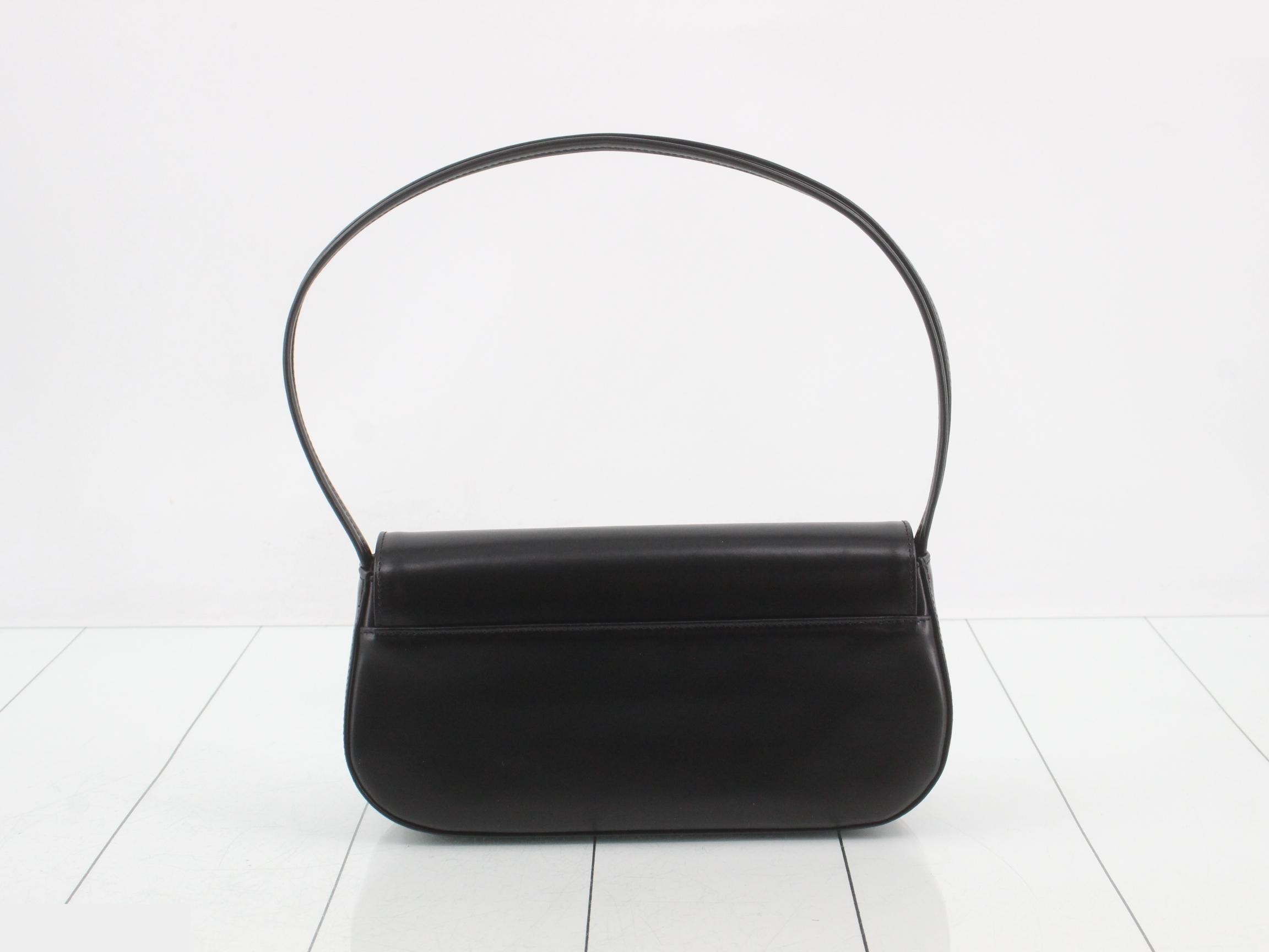 4G Logo Leather One-Shoulder Bag — view 2