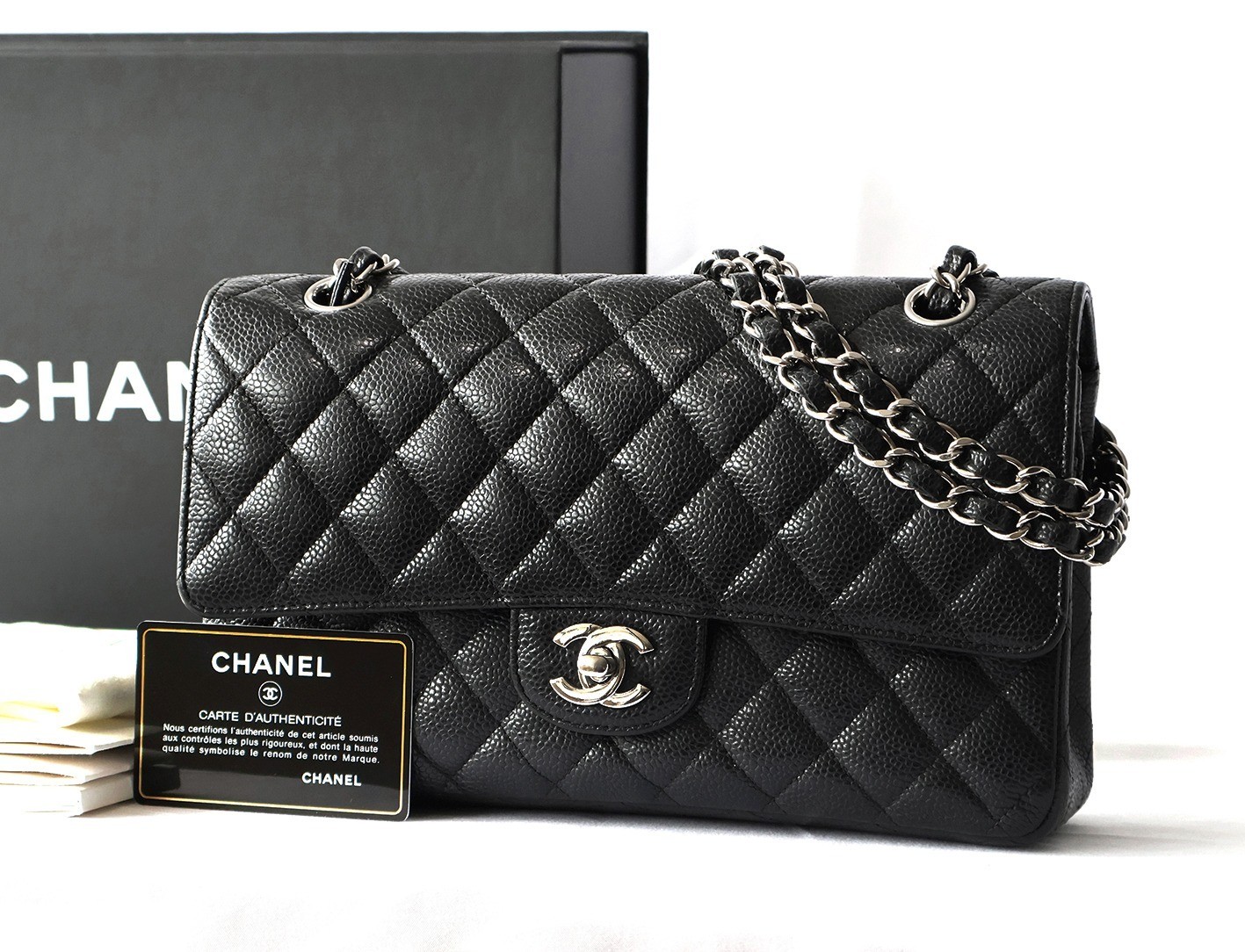 Caviar leather Matelassé 25 Double flap Double chain shoulder bag, black