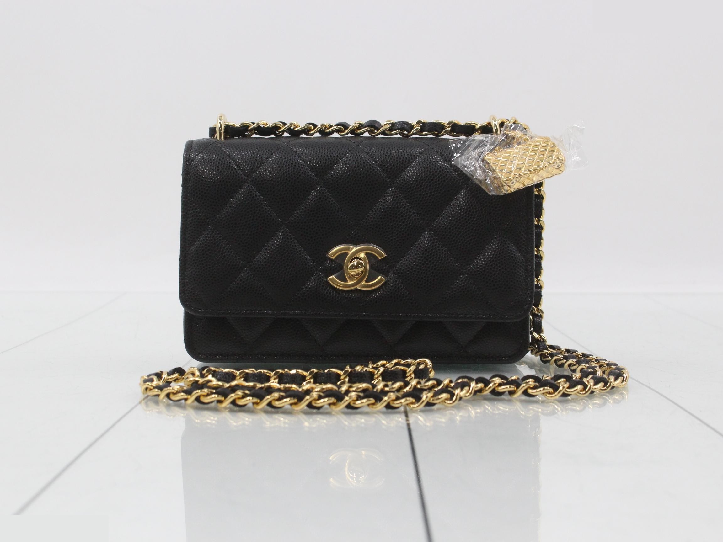 Caviar skin (bag) - Shoulder bag