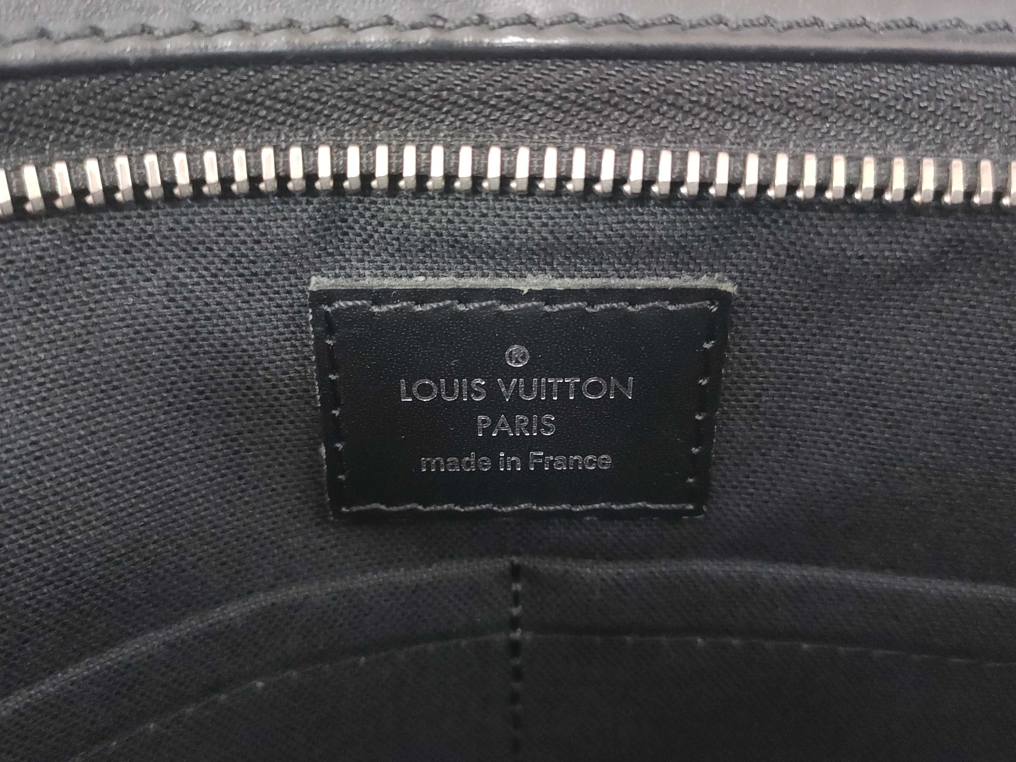 Damier Graphite LV Thomas Shoulder Bag — view 11