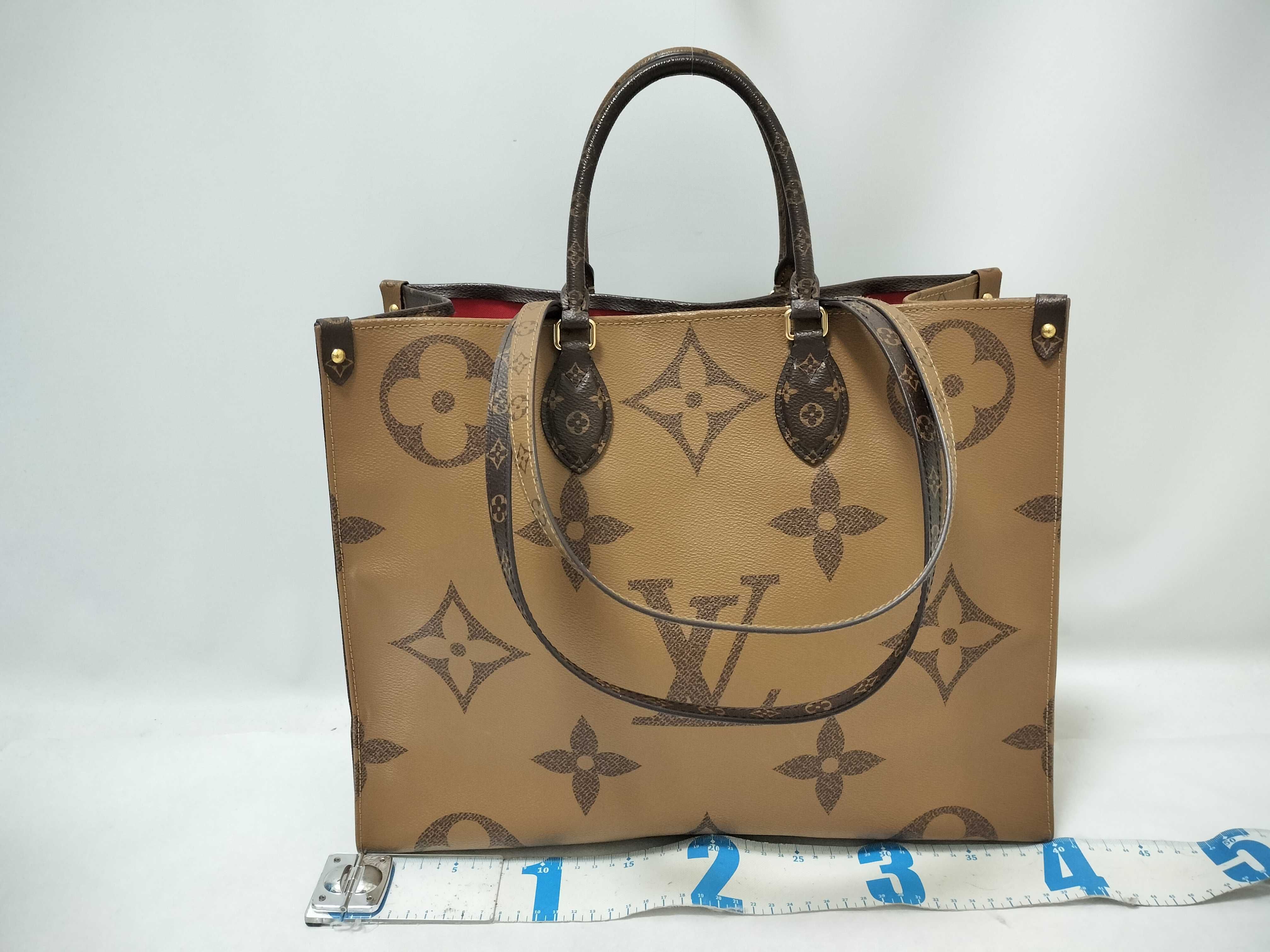 Monogram Giant Reverse Canvas OnTheGo GM M45320 — view 2
