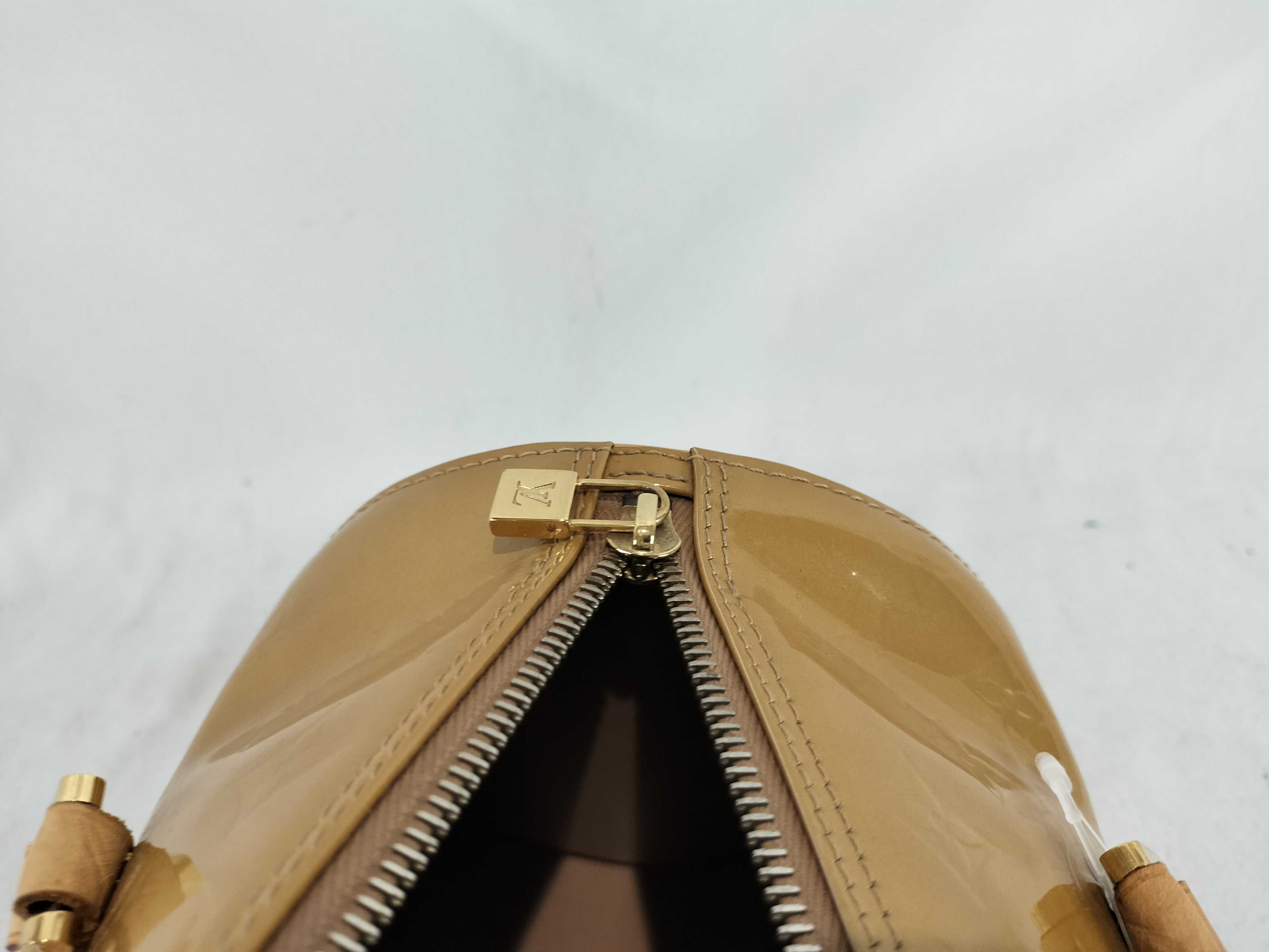 Vernis Bedford Handbag — view 10