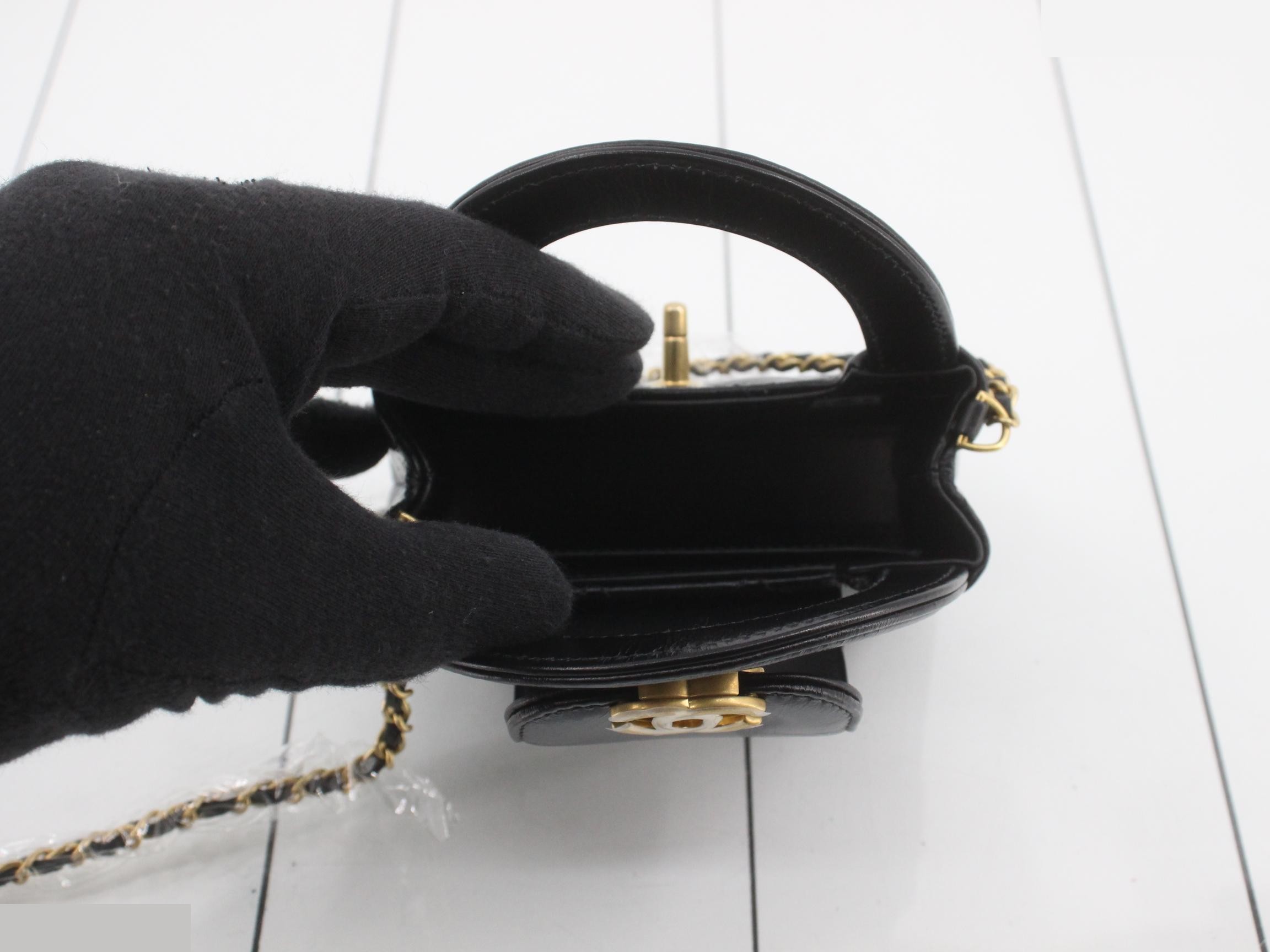 Matelassé Leather 2-Way Handbag — view 4
