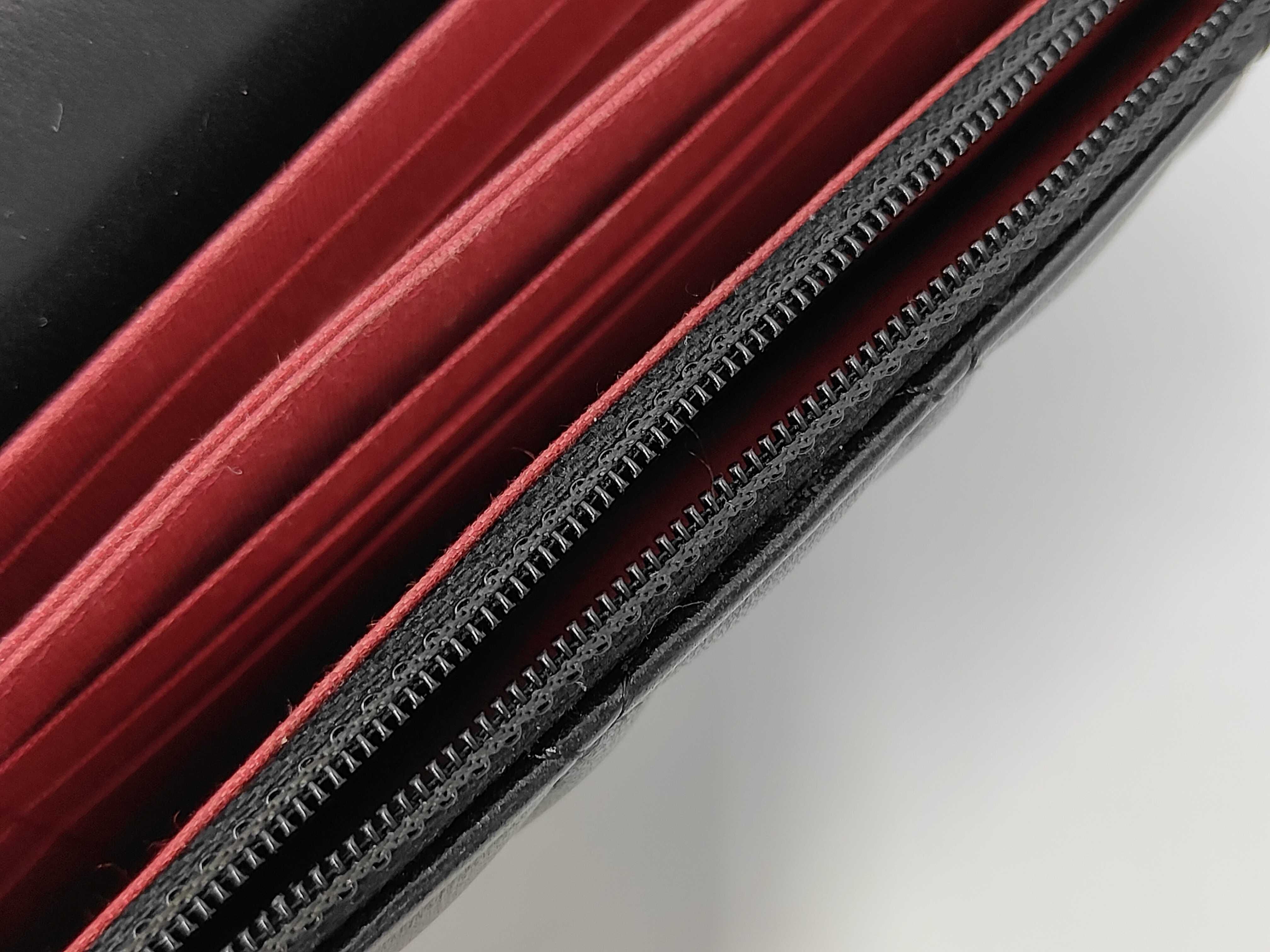 Lambskin Chain Wallet with Frills (Serial Number 30s) — view 13