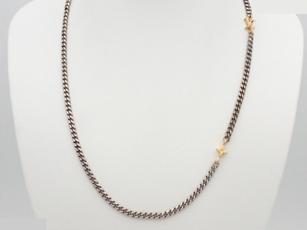 Twisted chain necklace; chain approximately 50cm