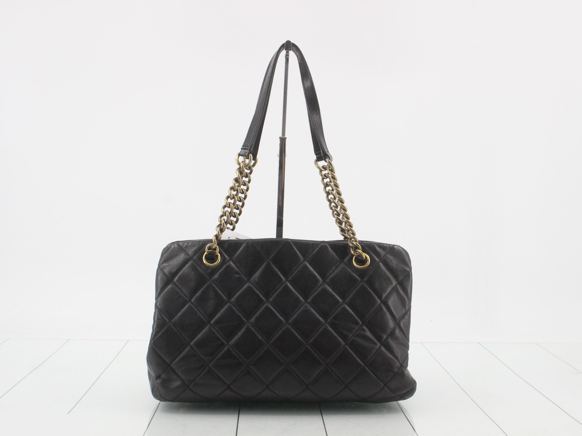 Matelassé Chain Handbag, Black — view 2