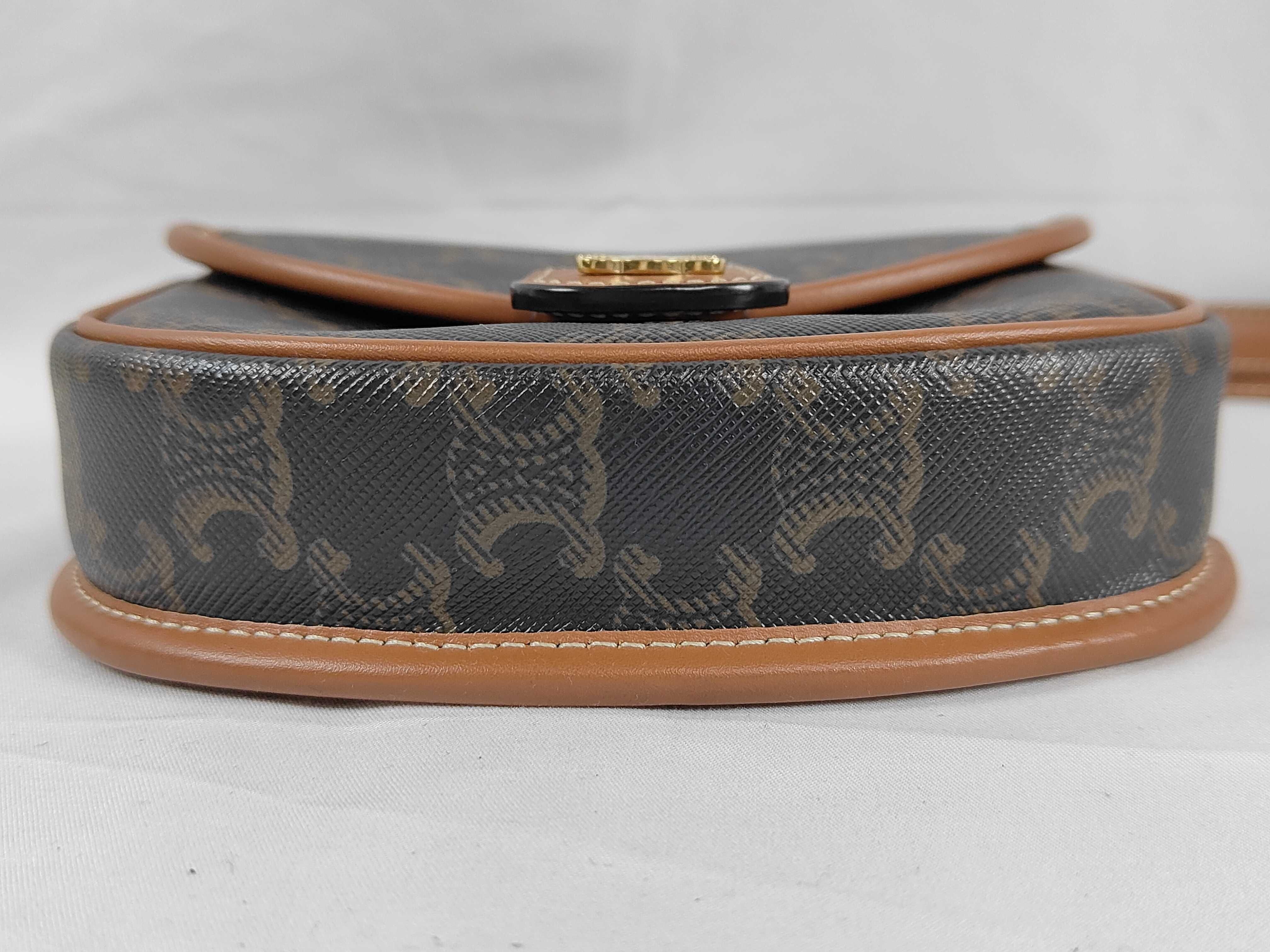 Triomphe Shoulder Bag — view 7