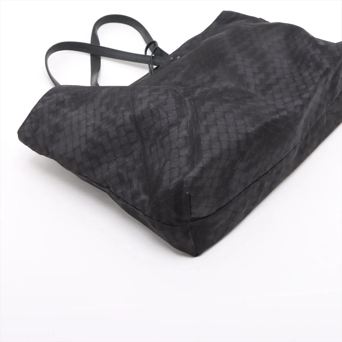 Intrecciolusion Nylon x Leather Tote Bag Black — view 4