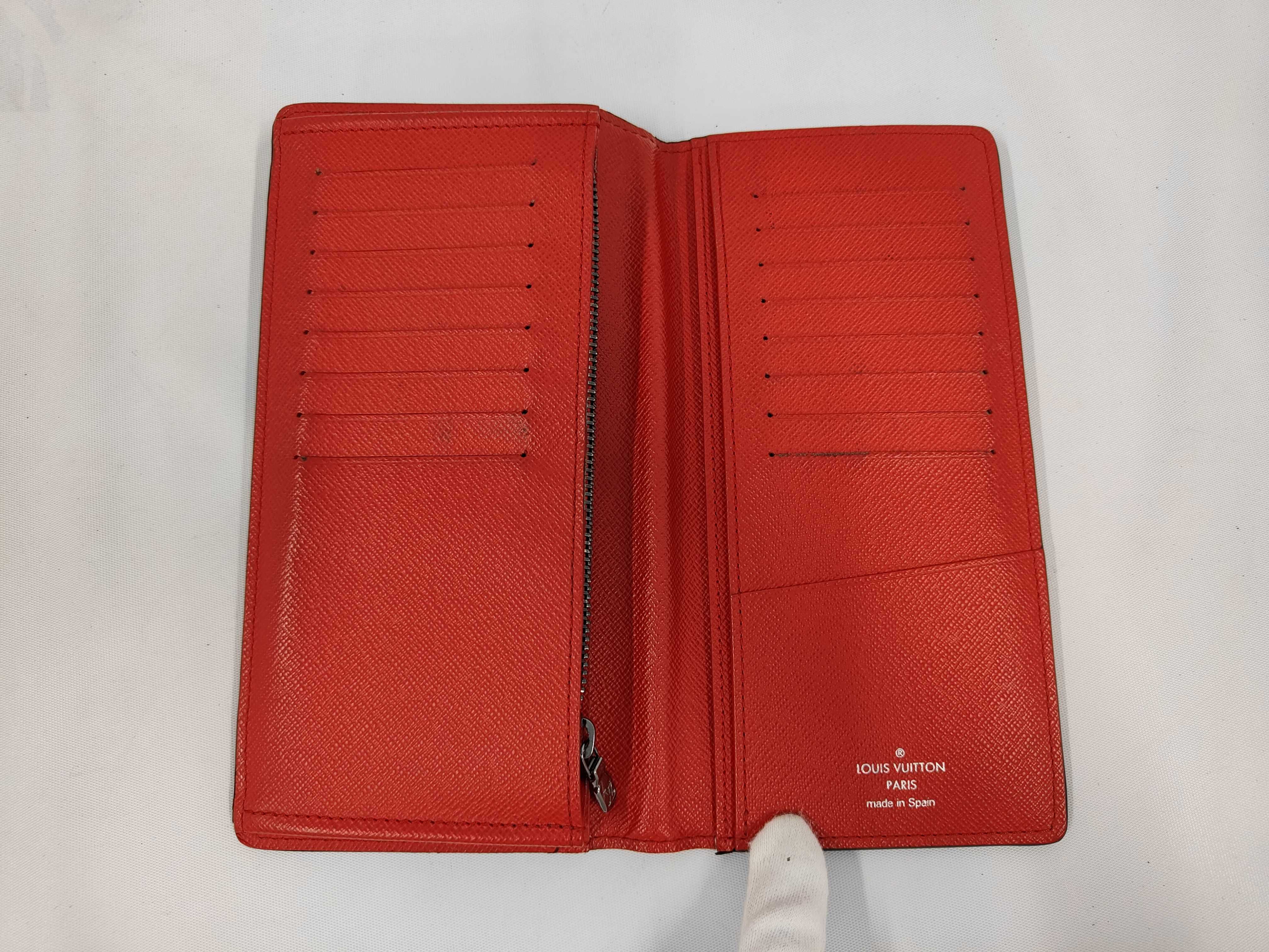LV Monogram Graffiti Pochette Accessoires AR0051 Wallet — view 5