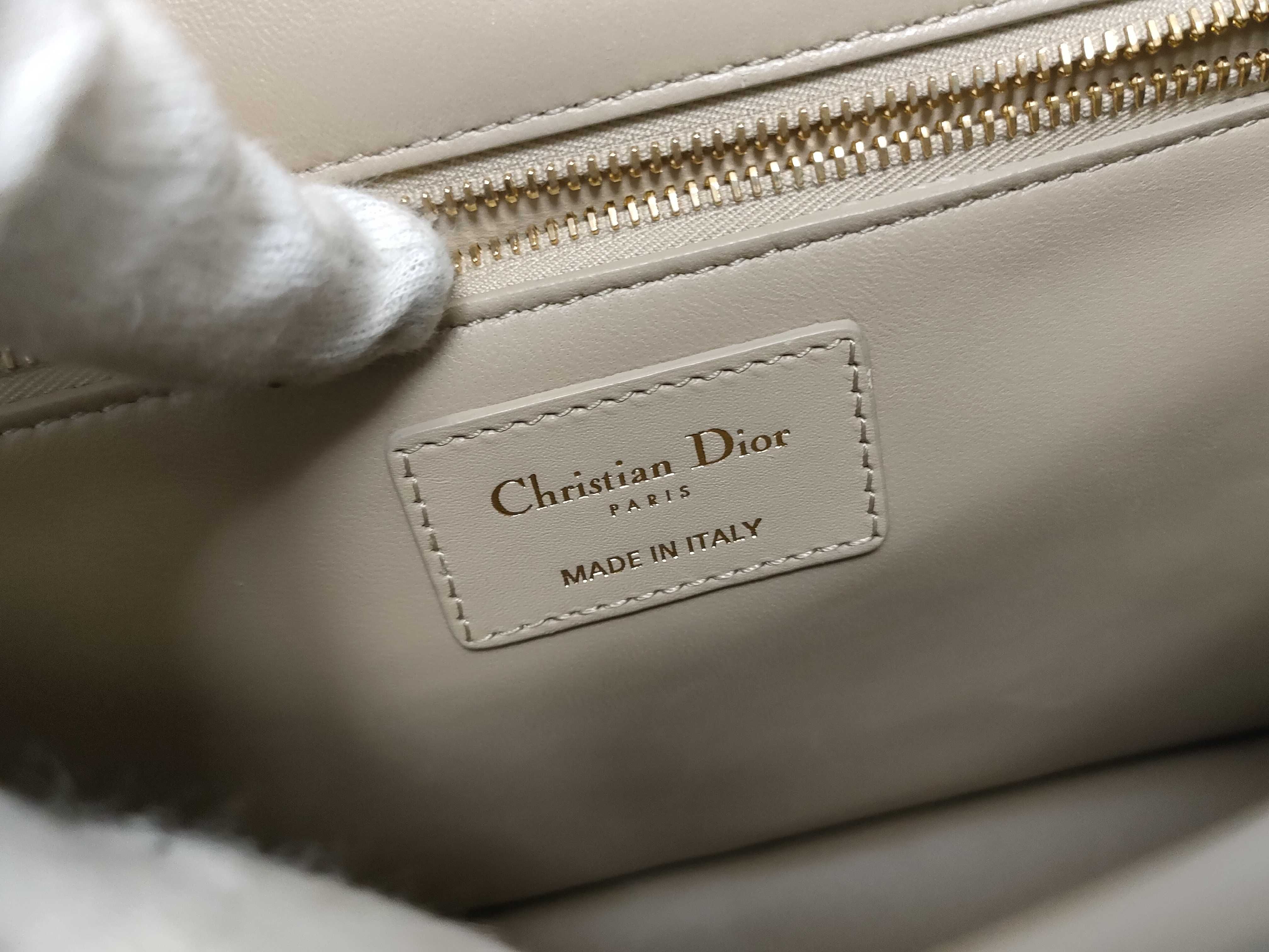 Montaigne Bag 30 Box Bag Shoulder Bag — view 11