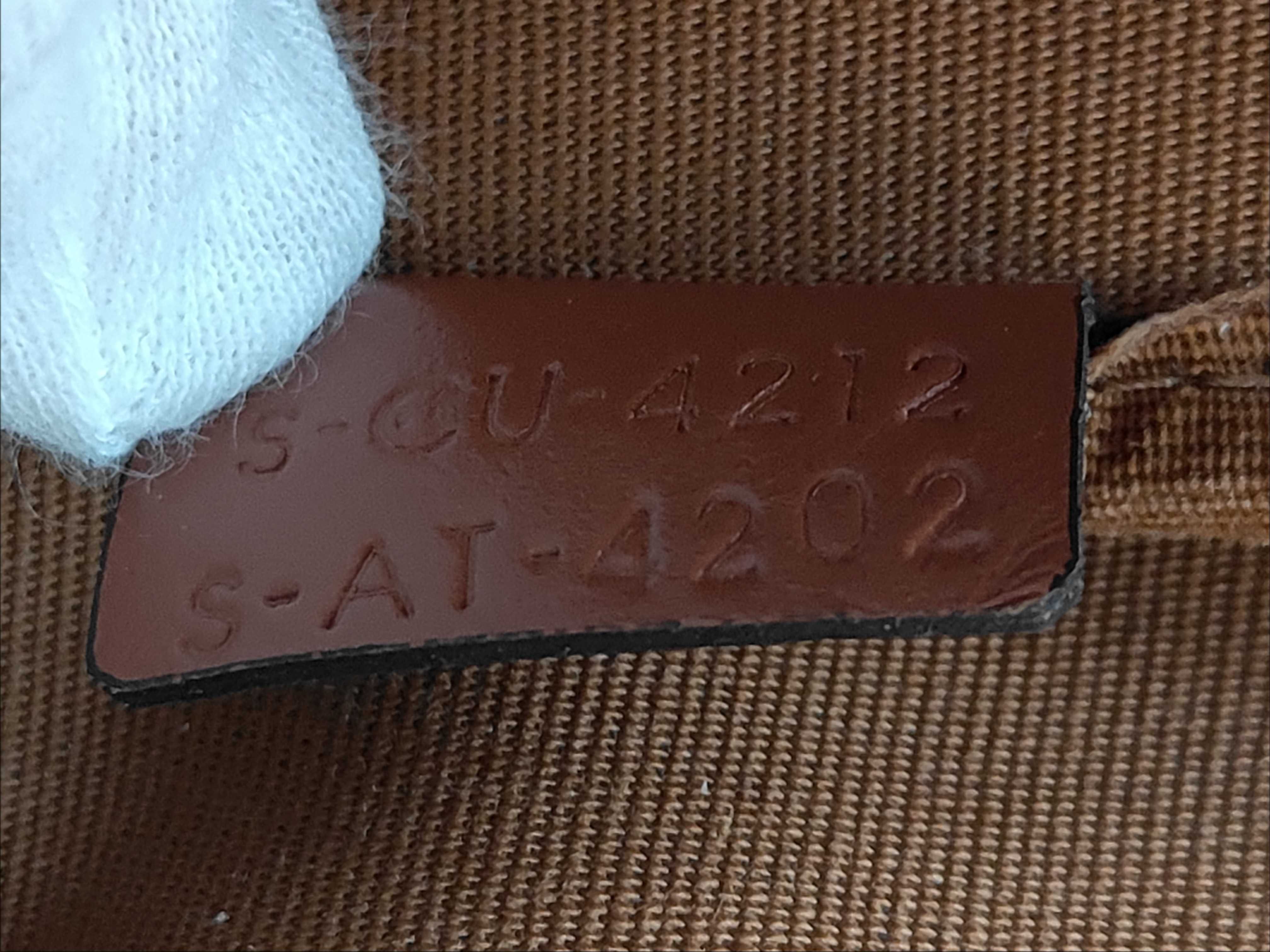Triomphe Shoulder Bag — view 10