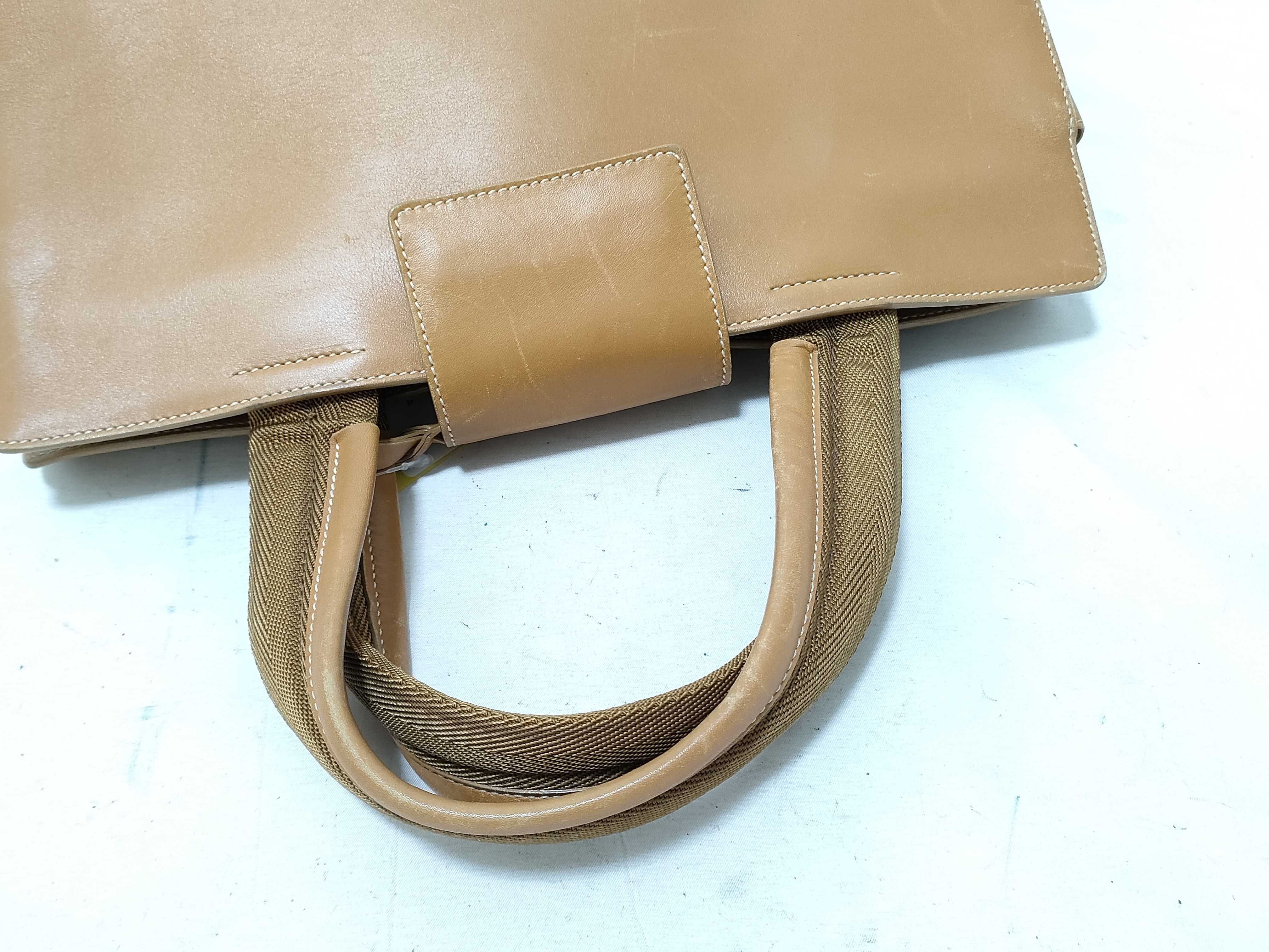 A4 Handbag — view 3