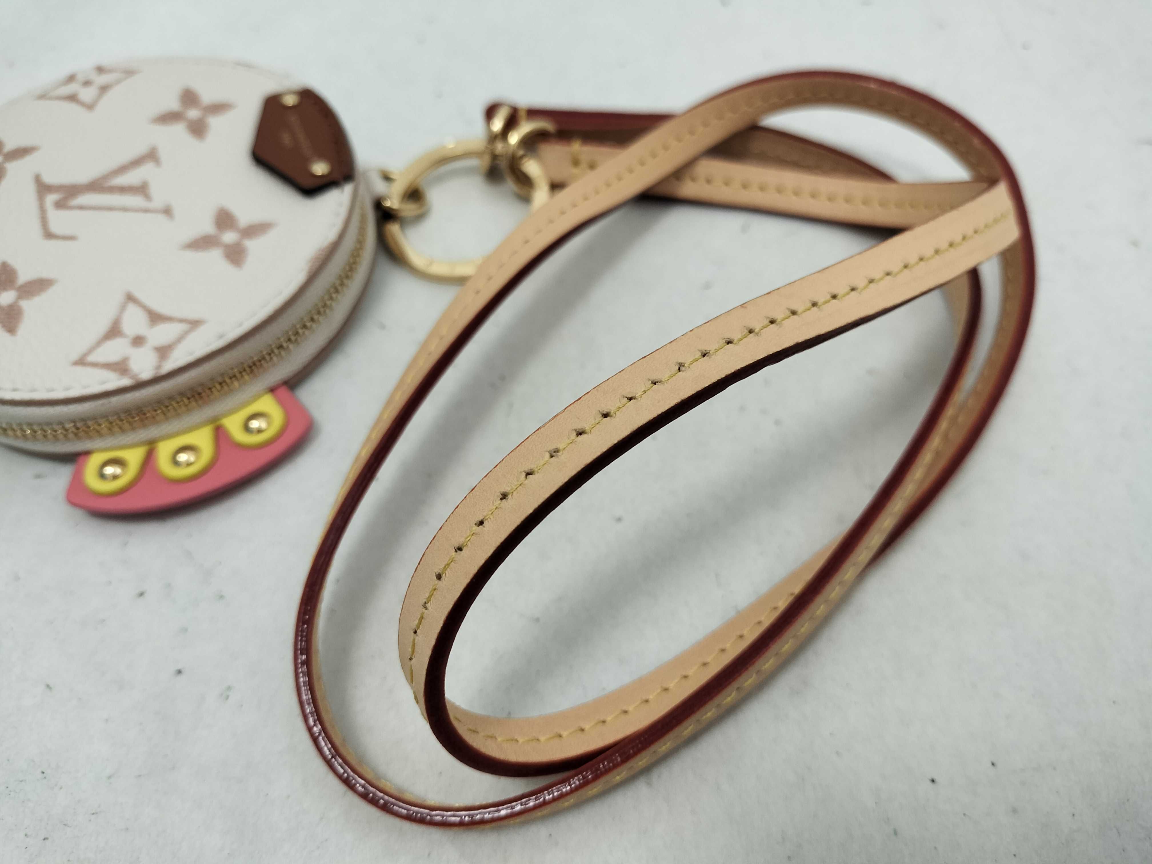Monogram Dune Phone Holder M29780 Pouch — view 3