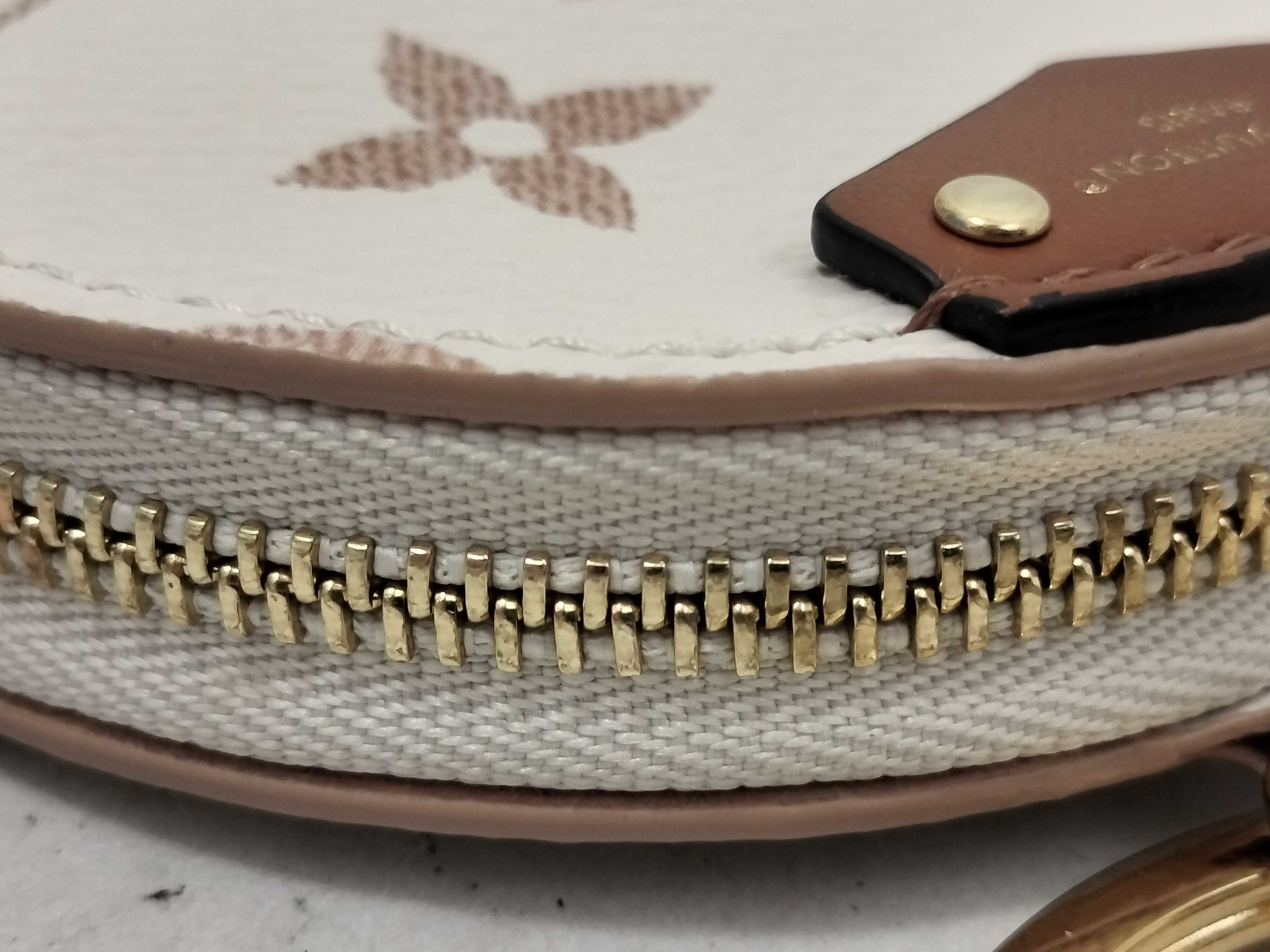Monogram Dune Phone Holder M29780 Pouch — view 6