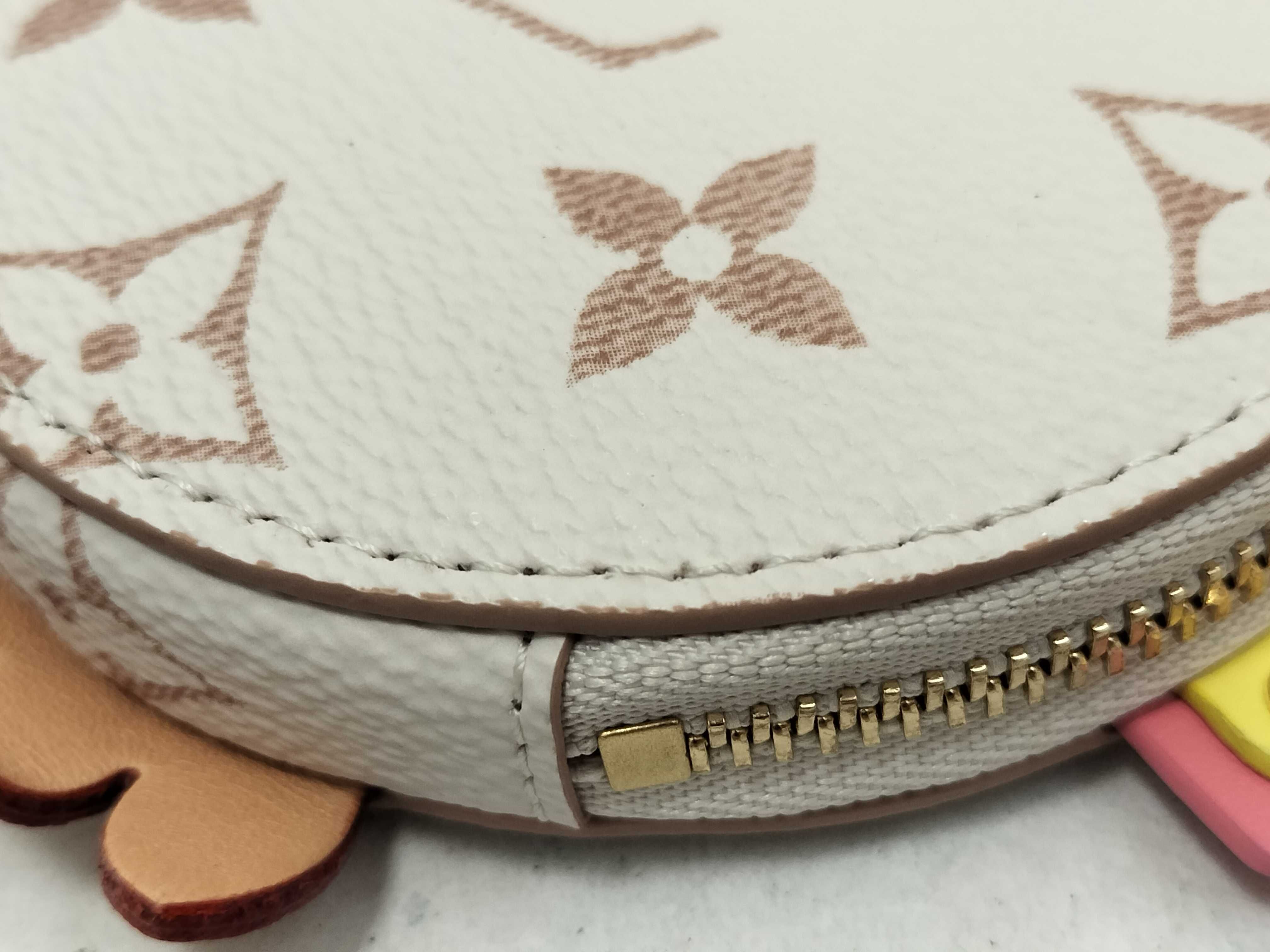 Monogram Dune Phone Holder M29780 Pouch — view 7