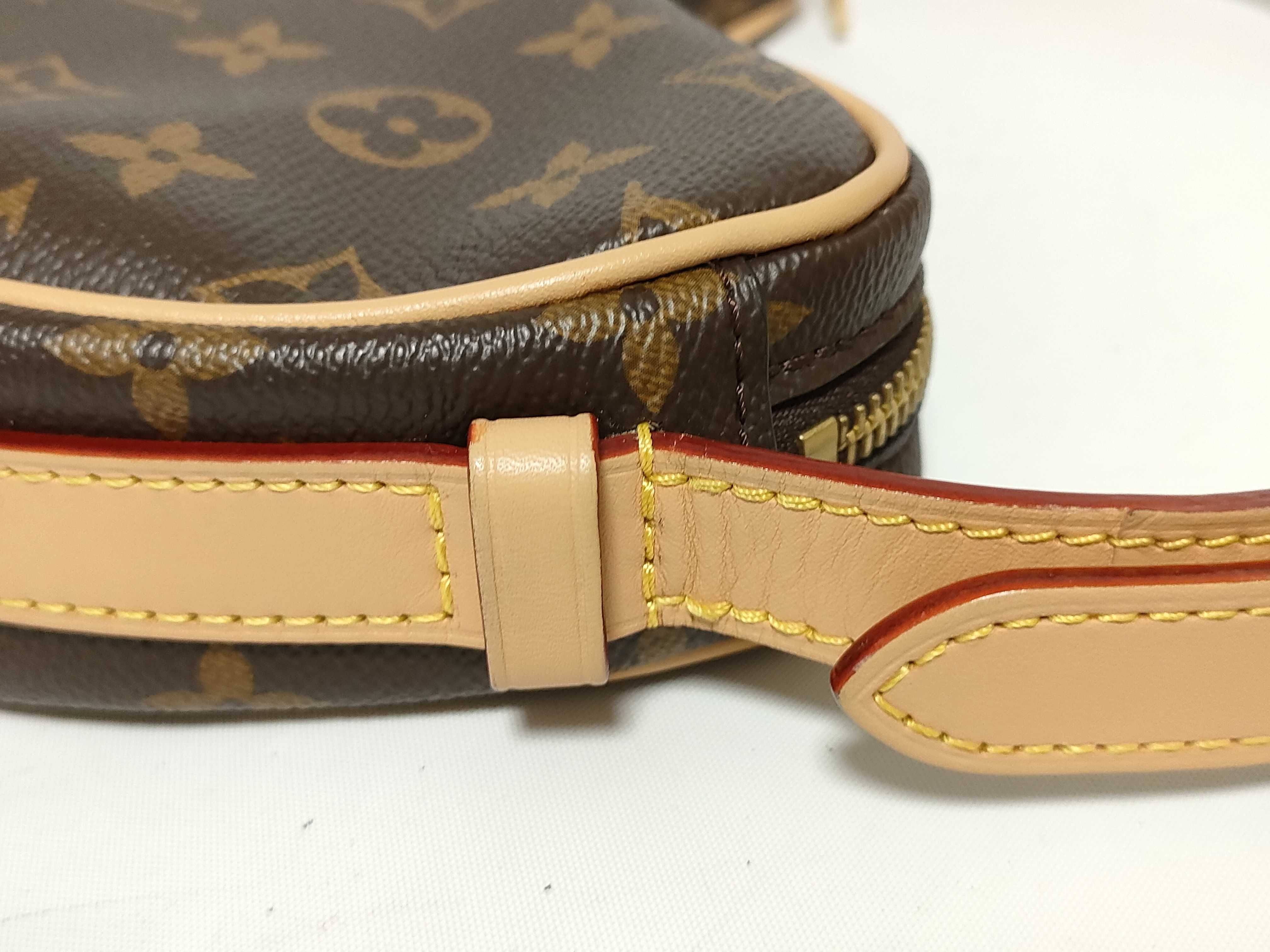 Monogram Vuitton Croissant MM Shoulder Bag M46828 Shoulder Bag — view 5