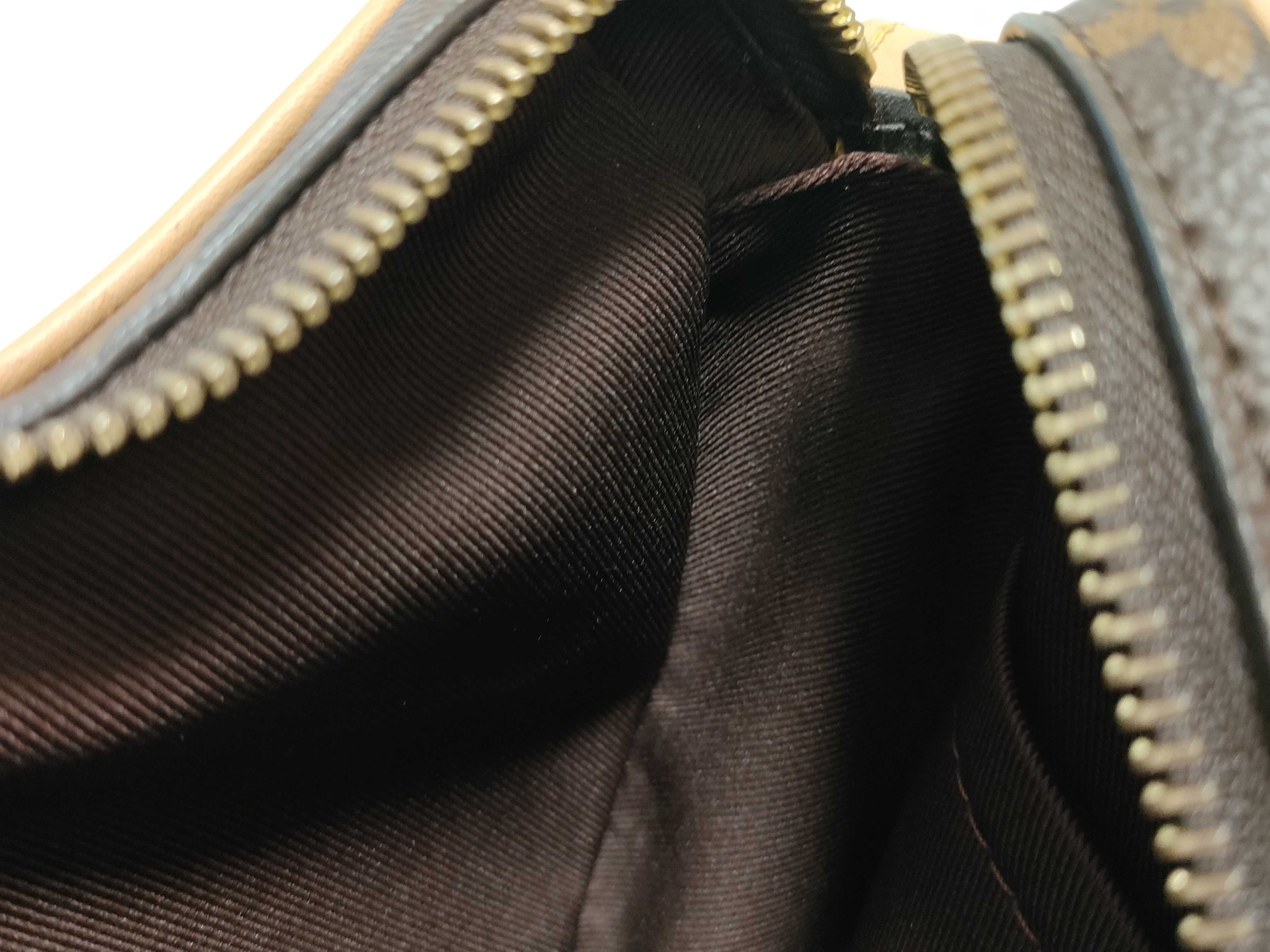 Monogram Vuitton Croissant MM Shoulder Bag M46828 Shoulder Bag — view 9
