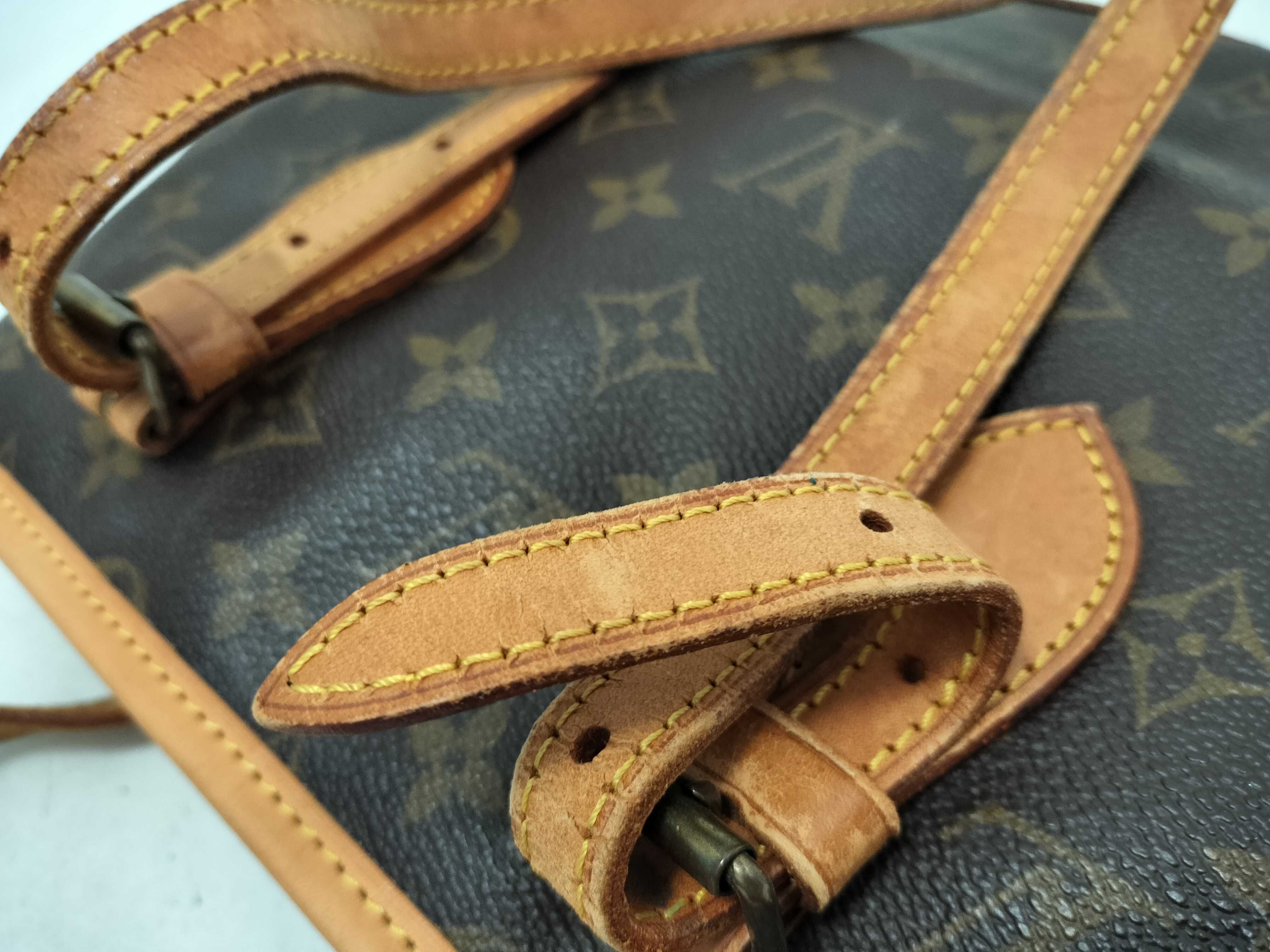 Monogram Bucket PM M42238 Handbag Tote Bag — view 14