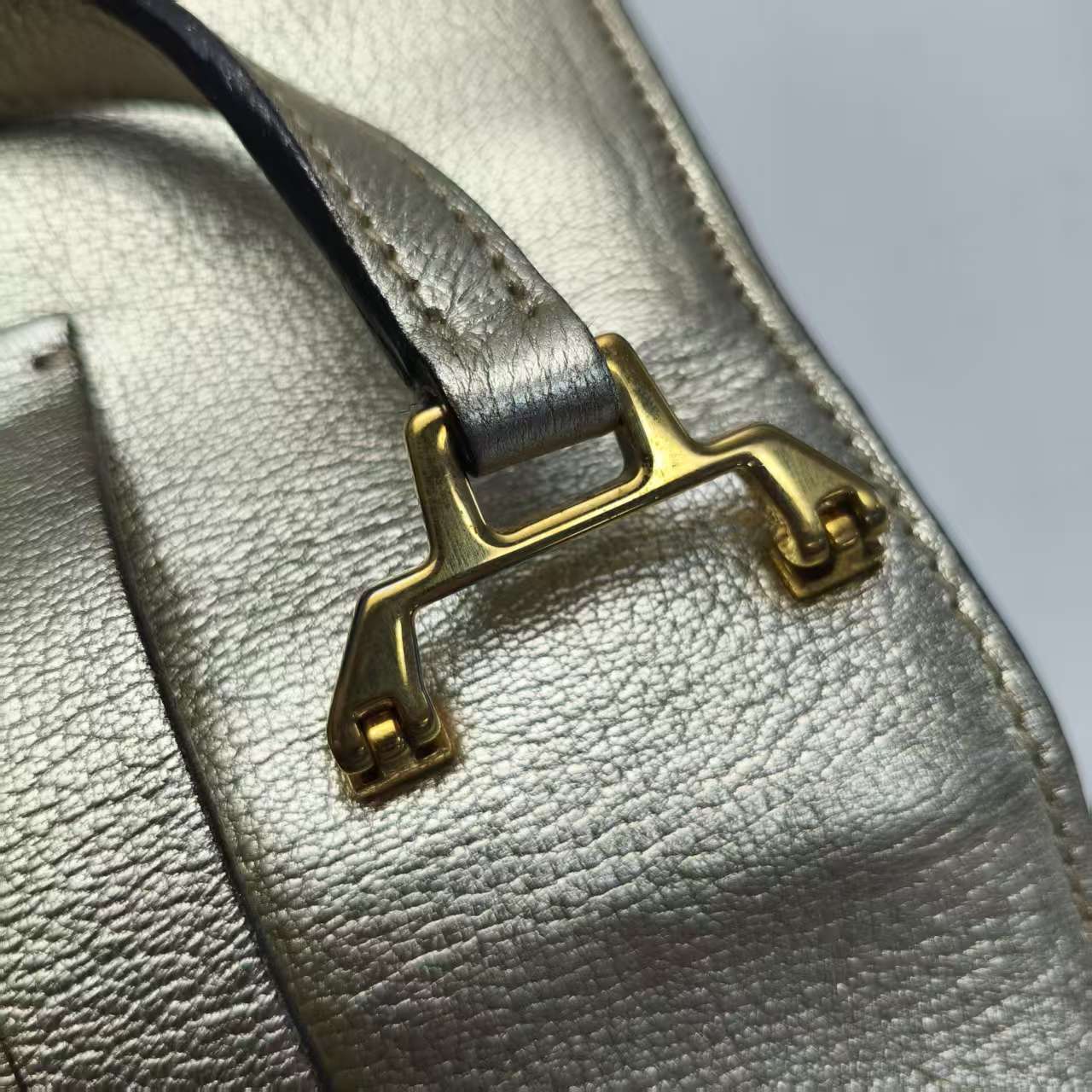 【*Shipped from: China*】Miu Miu Leather Shoulder Bag — view 13