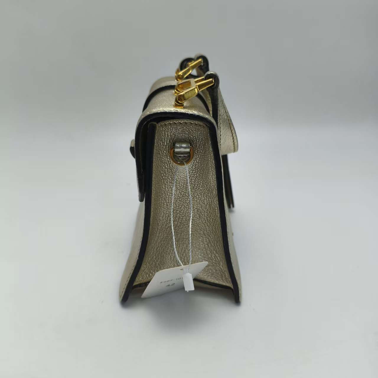 【*Shipped from: China*】Miu Miu Leather Shoulder Bag — view 5
