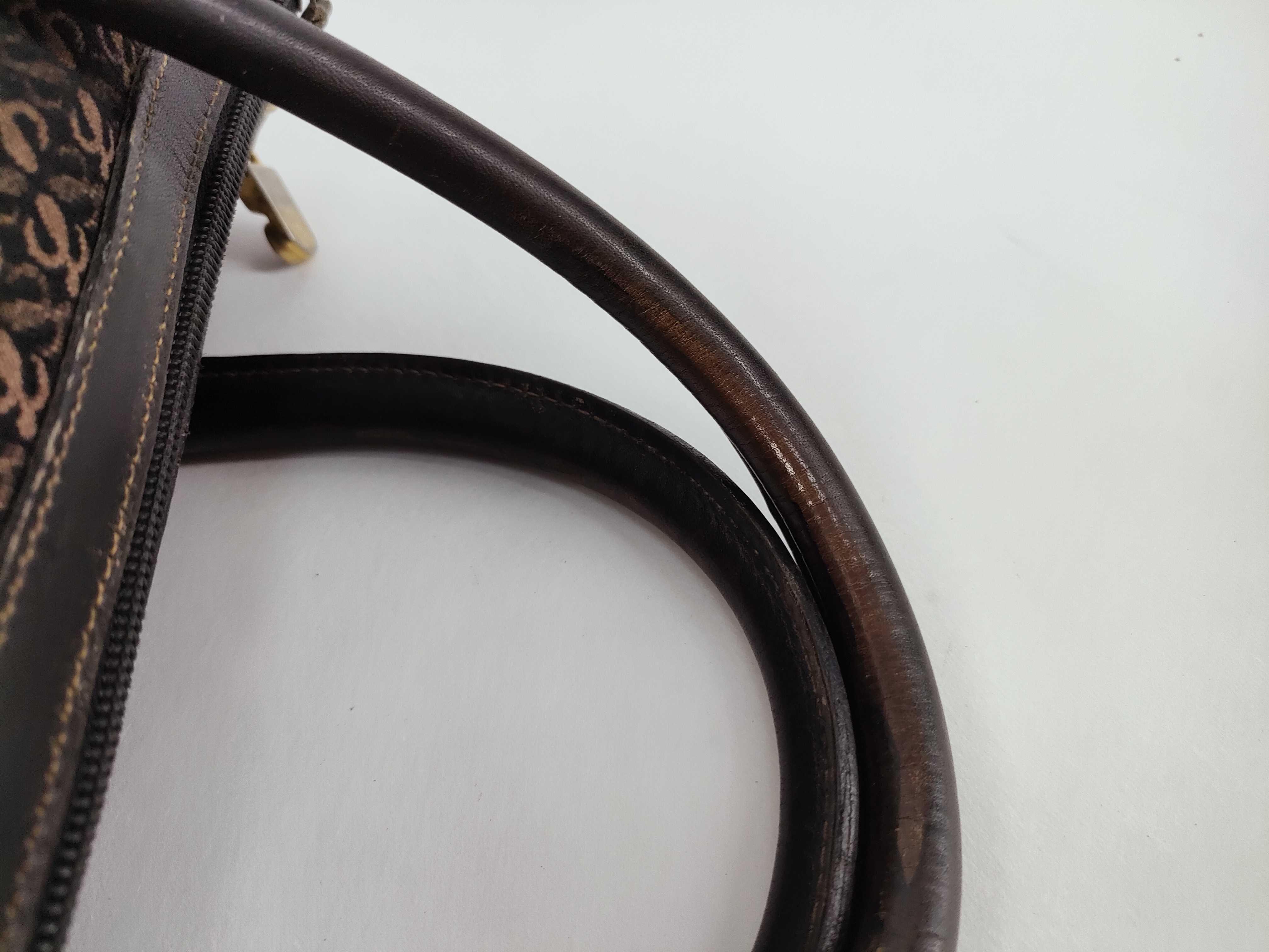 Repeat Anagram Handbag Boston Bag — view 4