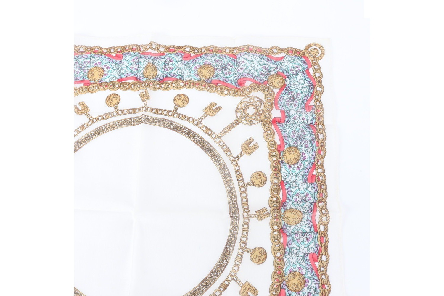 Other lines: Small items, accessories, handkerchiefs — view 3